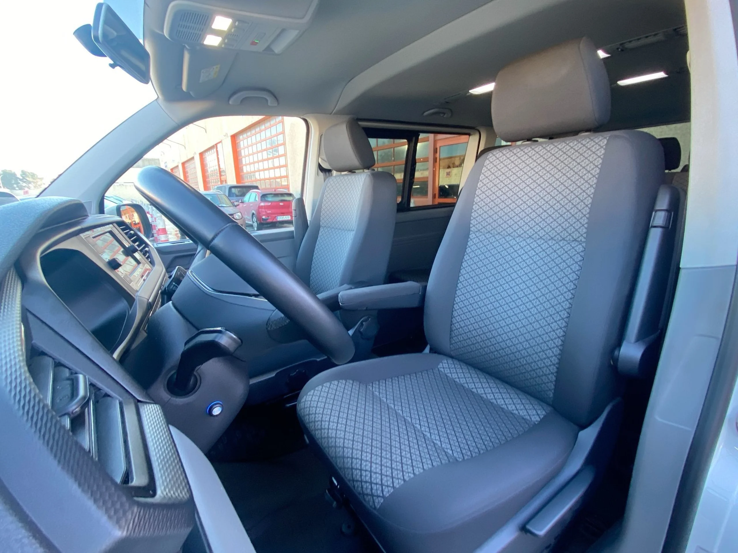 Volkswagen Caravelle Origin Batalla Corta 2.0 TDI BMT 110 kW (150 CV) - Foto 8