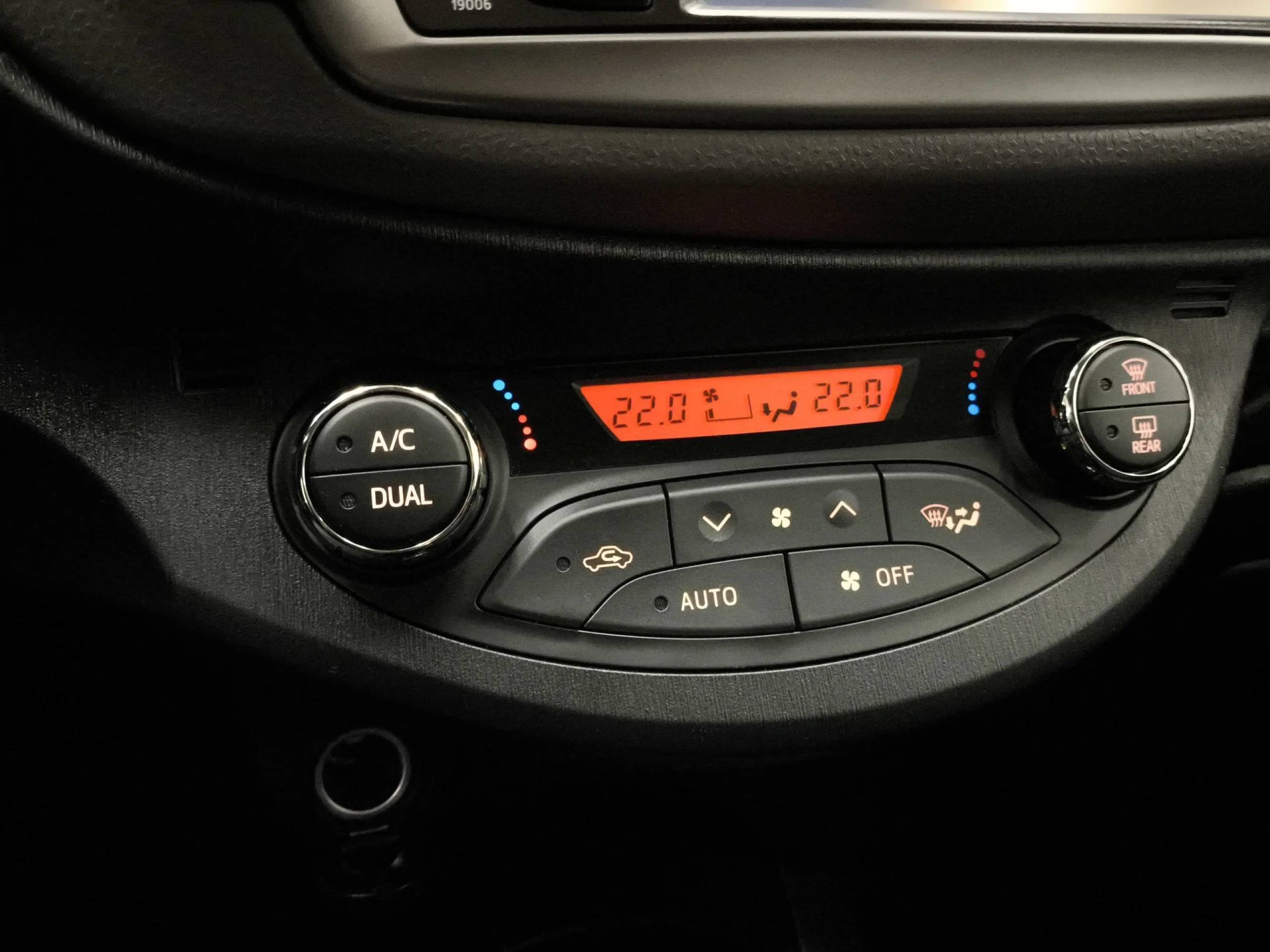 Toyota Yaris 100 Active 73 kW (99 CV) - Foto 16