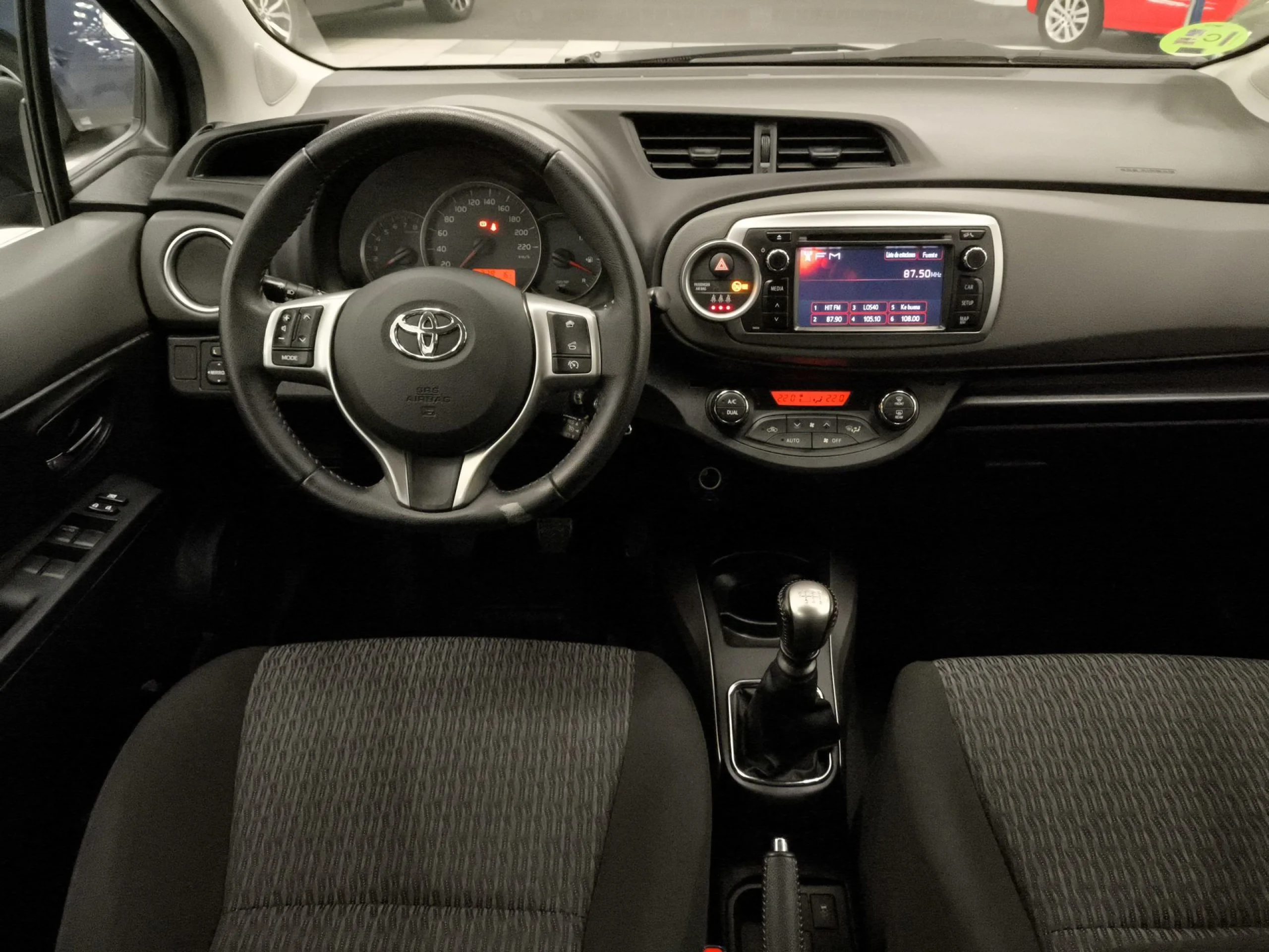 Toyota Yaris 100 Active 73 kW (99 CV) - Foto 18
