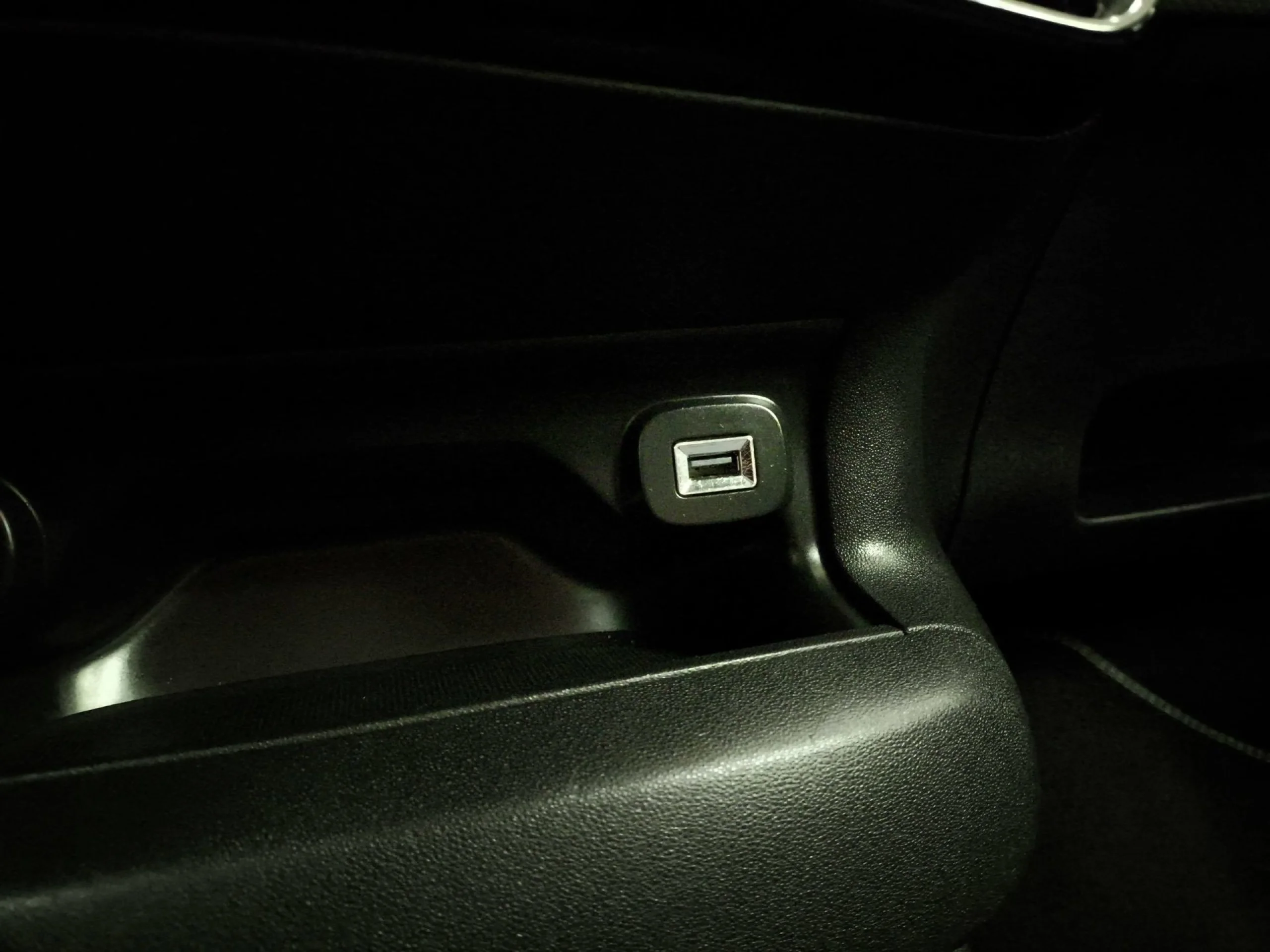 Citroen C4 Cactus PureTech 110 SANDS Feel 81 kW (110 CV) - Foto 19