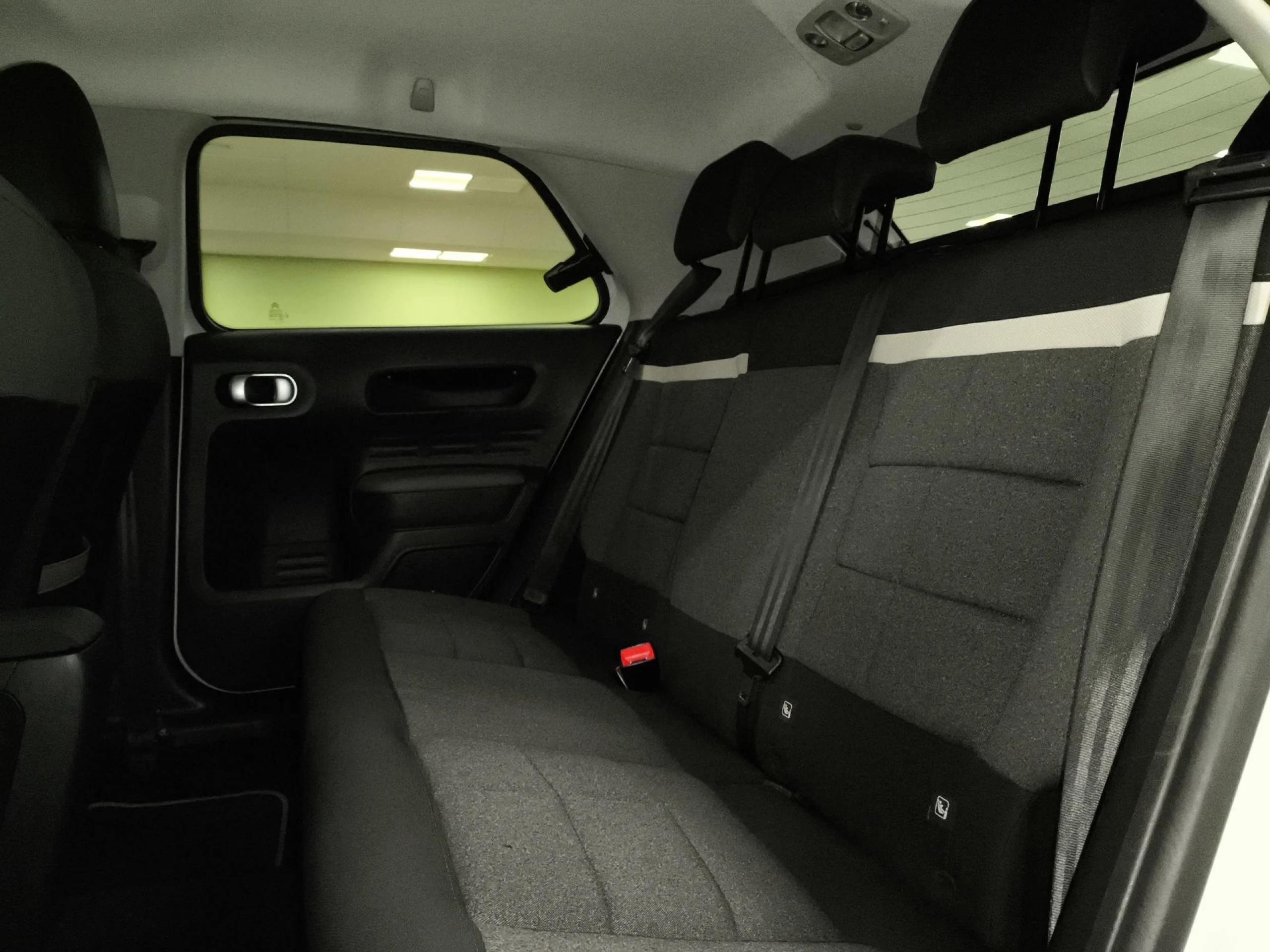 Citroen C4 Cactus PureTech 110 SANDS Feel 81 kW (110 CV) - Foto 20