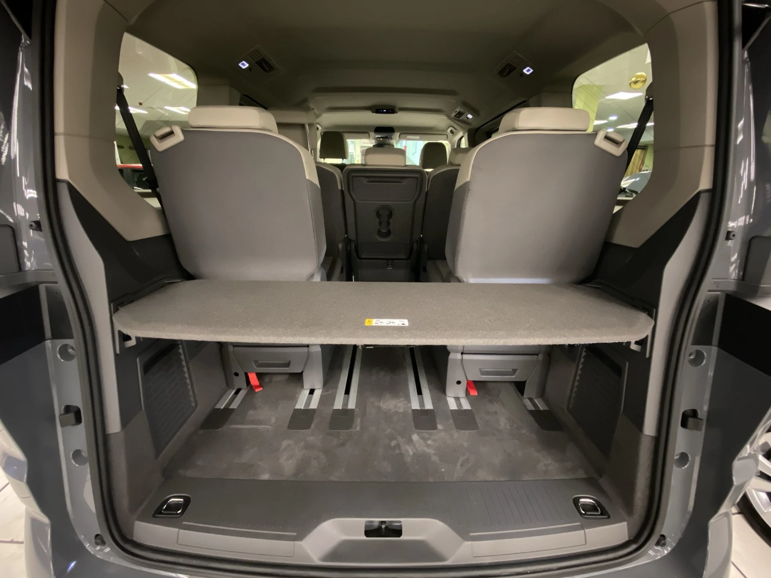 Volkswagen Multivan 1.4 TSI PHEV Batalla Corta 160 kW (218 CV) DSG - Foto 20
