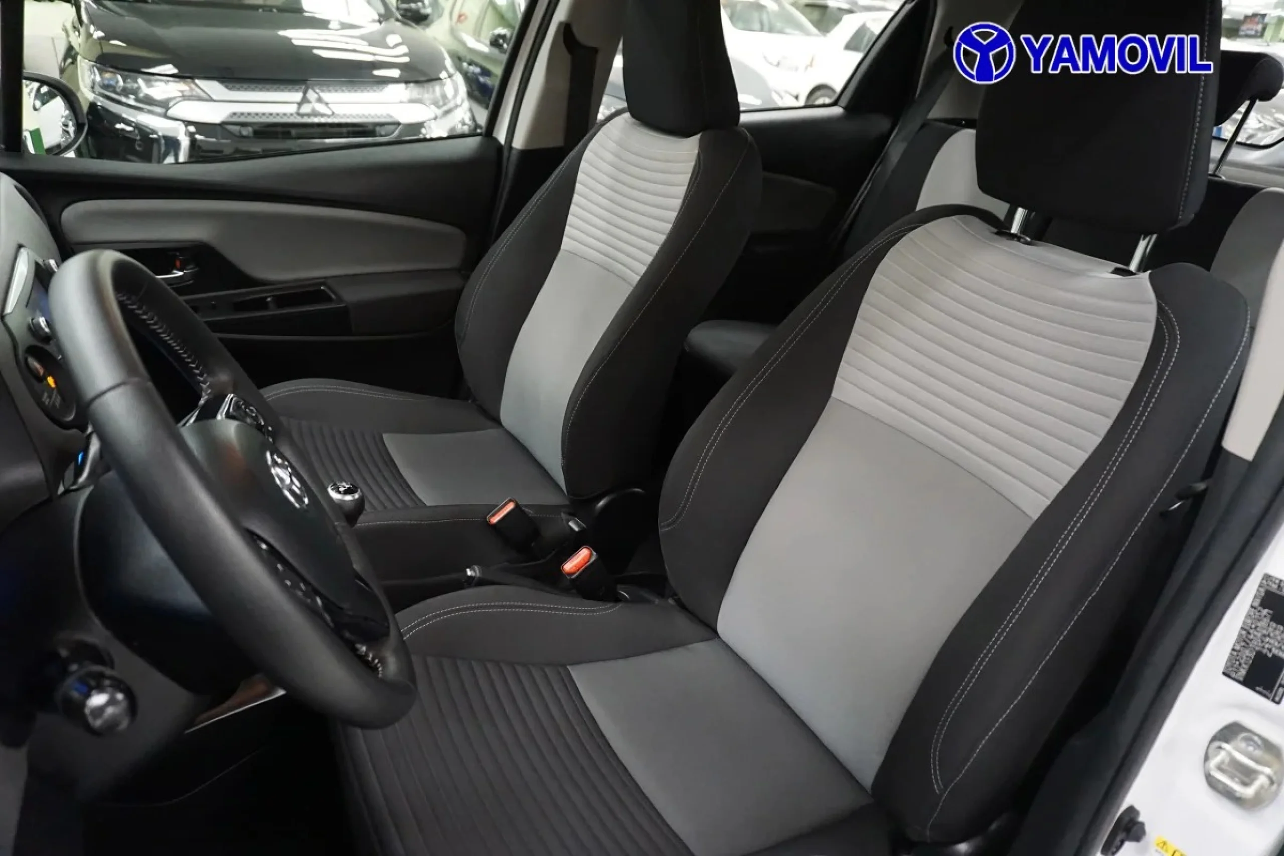 Toyota Yaris 110 Active 82 kW (111 CV) - Foto 13