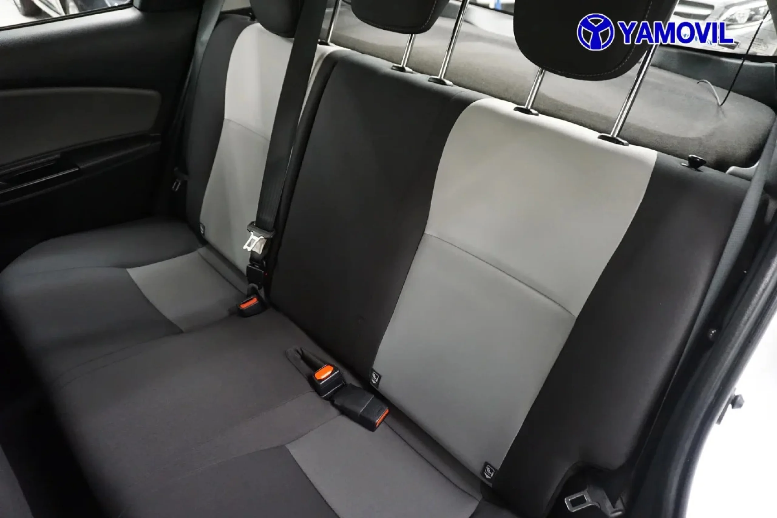 Toyota Yaris 110 Active 82 kW (111 CV) - Foto 14
