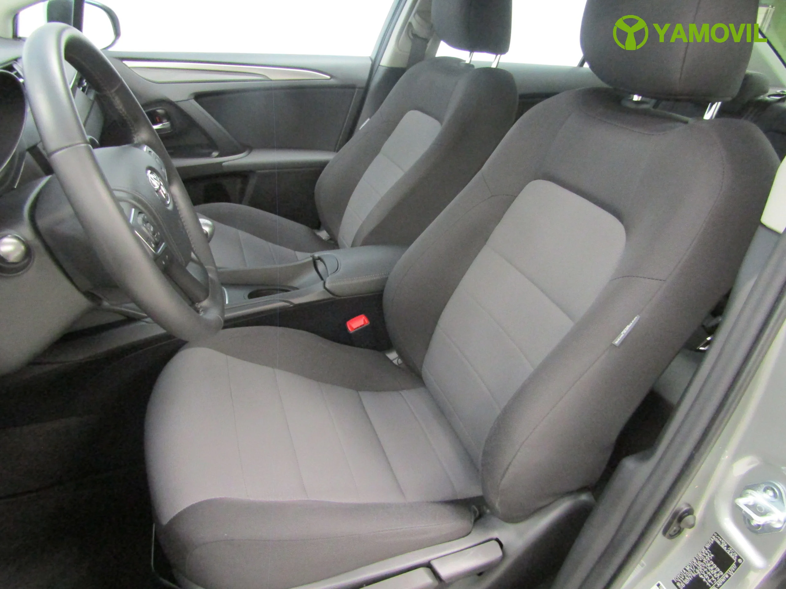 Toyota Avensis 1.6D 115CV BUSINESS - Foto 13