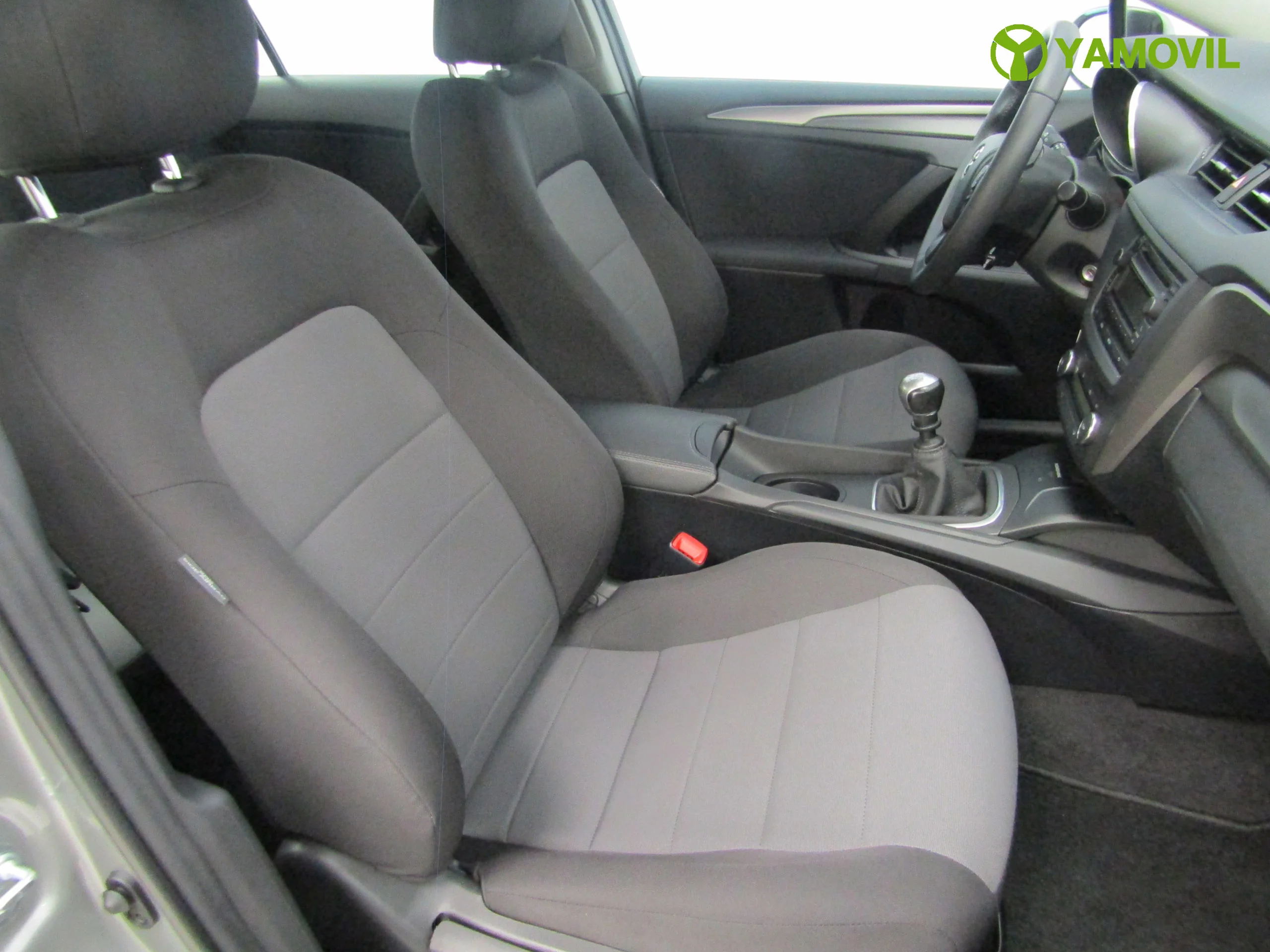 Toyota Avensis 1.6D 115CV BUSINESS - Foto 16