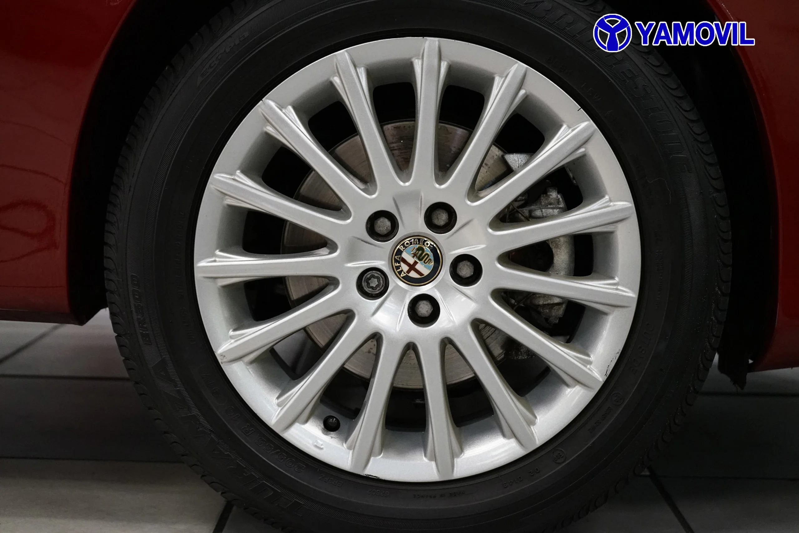 Alfa Romeo 147 1.6 TS Distinctive 77 kW (105 CV) - Foto 9