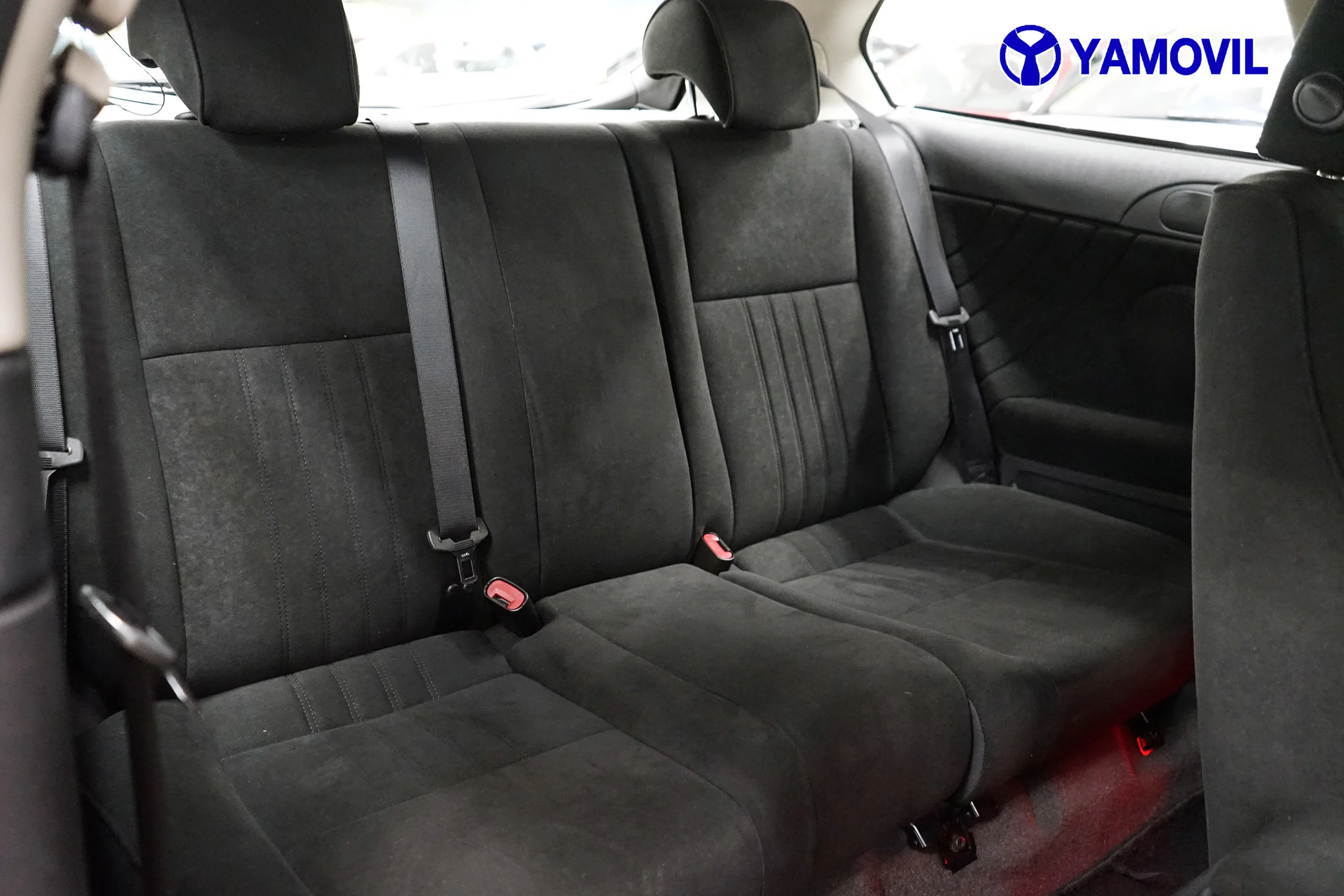 Alfa Romeo 147 1.6 TS Distinctive 77 kW (105 CV) - Foto 16