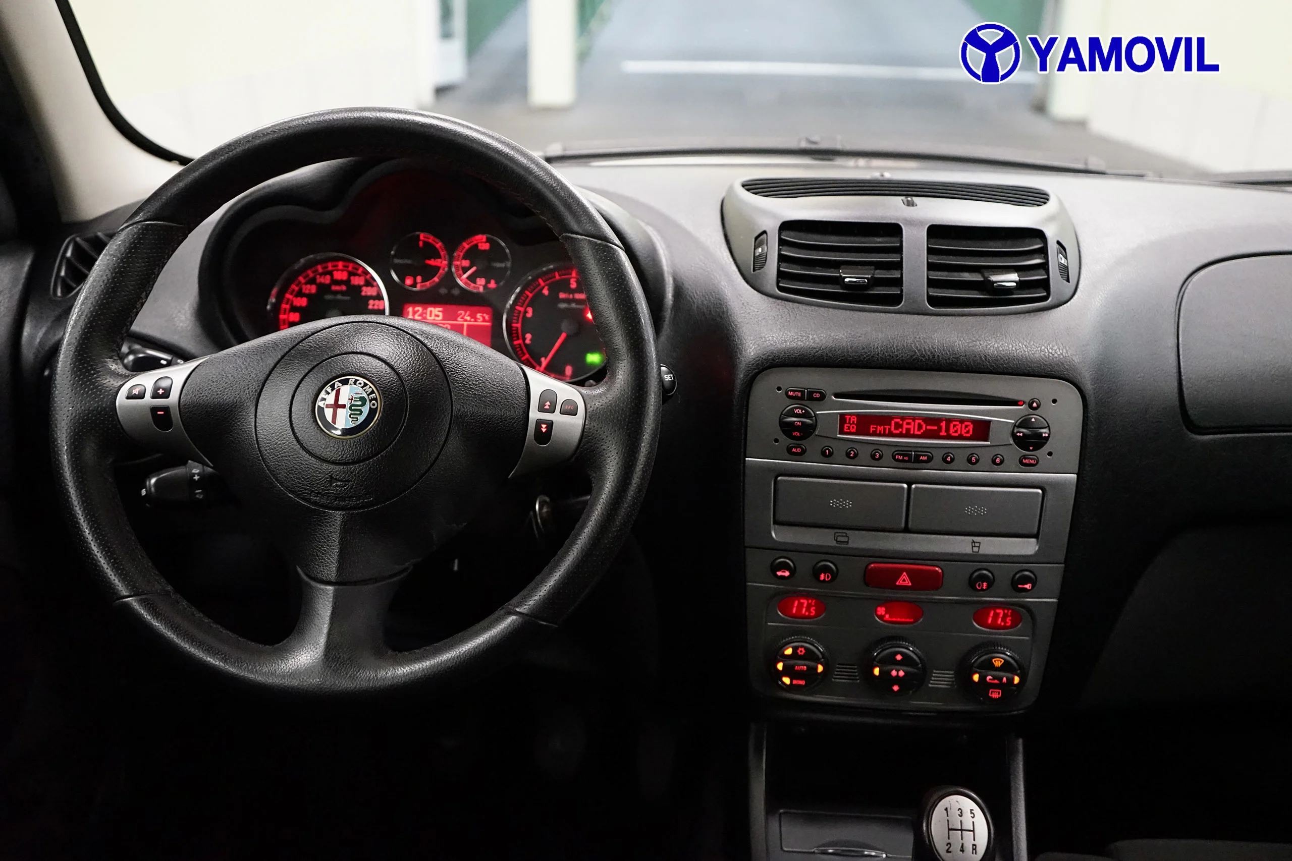 Alfa Romeo 147 1.6 TS Distinctive 77 kW (105 CV) - Foto 17