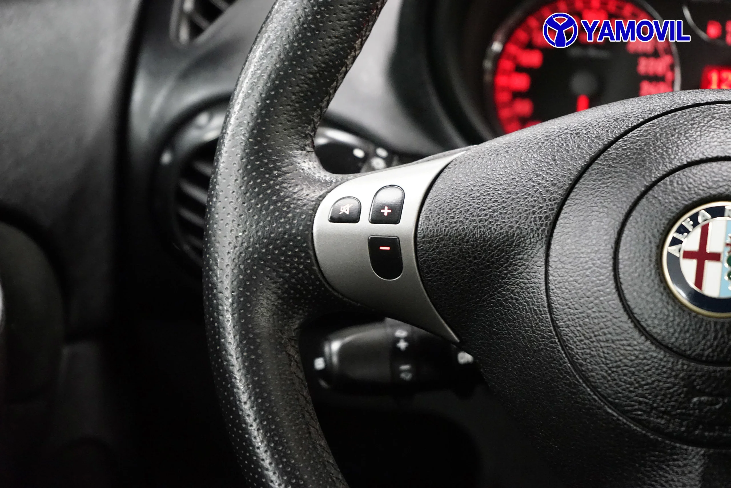 Alfa Romeo 147 1.6 TS Distinctive 77 kW (105 CV) - Foto 19