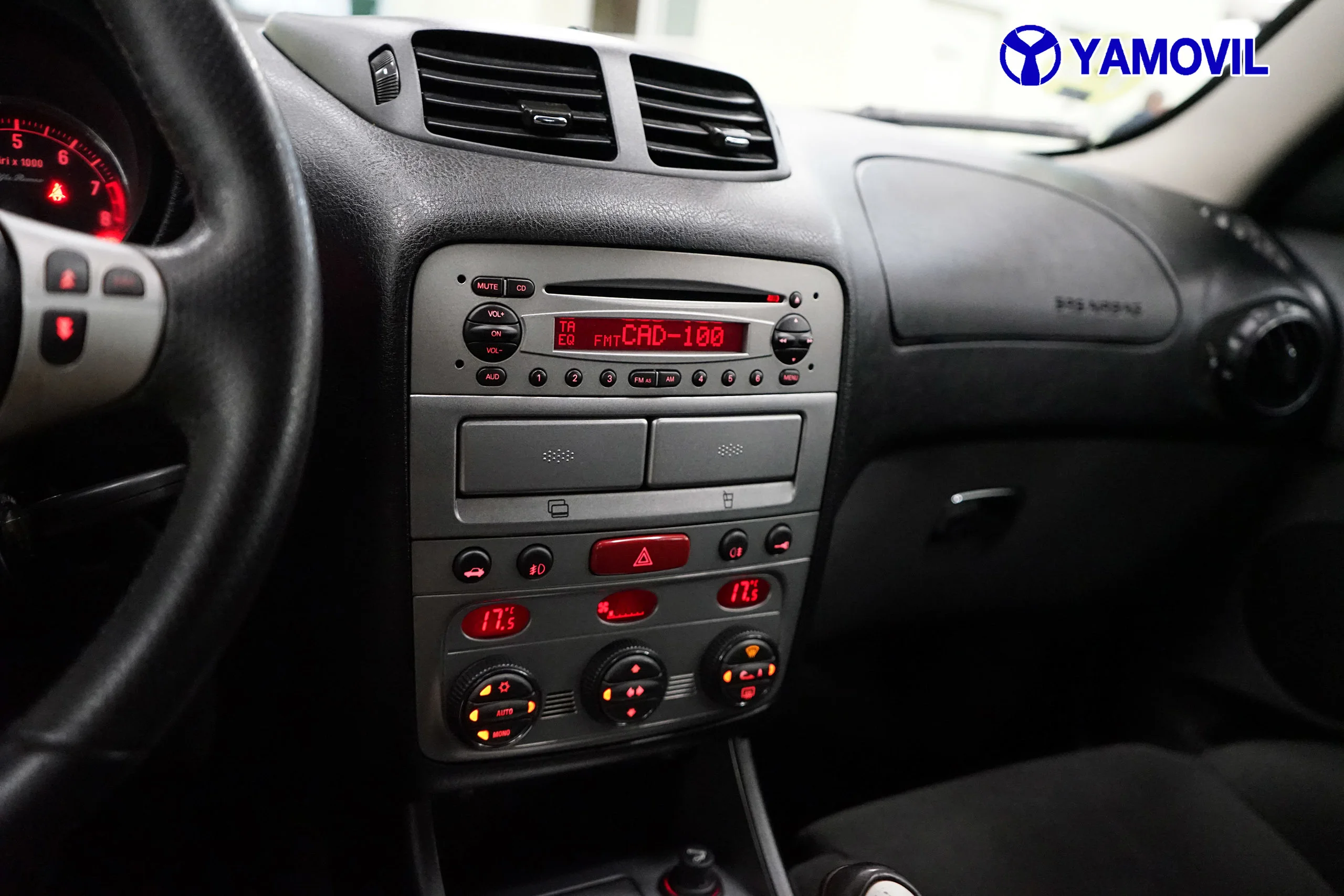 Alfa Romeo 147 1.6 TS Distinctive 77 kW (105 CV) - Foto 23