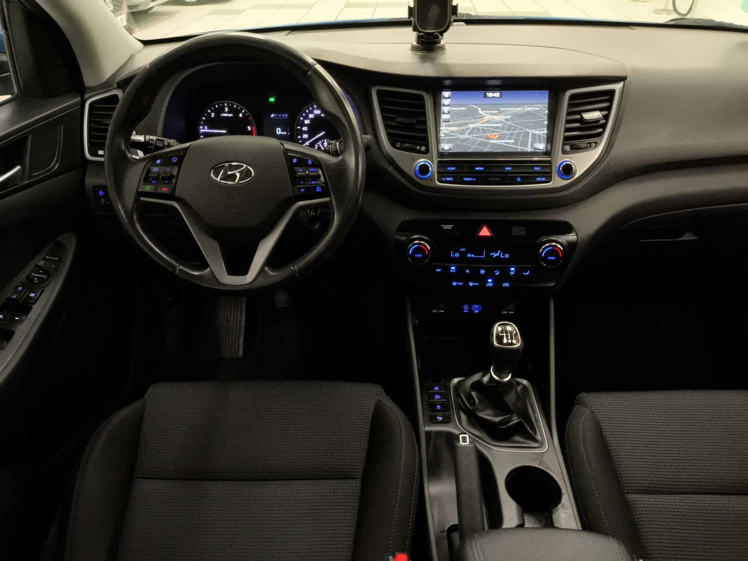 Hyundai Tucson 1.7 CRDI BlueDrive Link Sky 4x2  85 kW (115 CV) - Foto 11