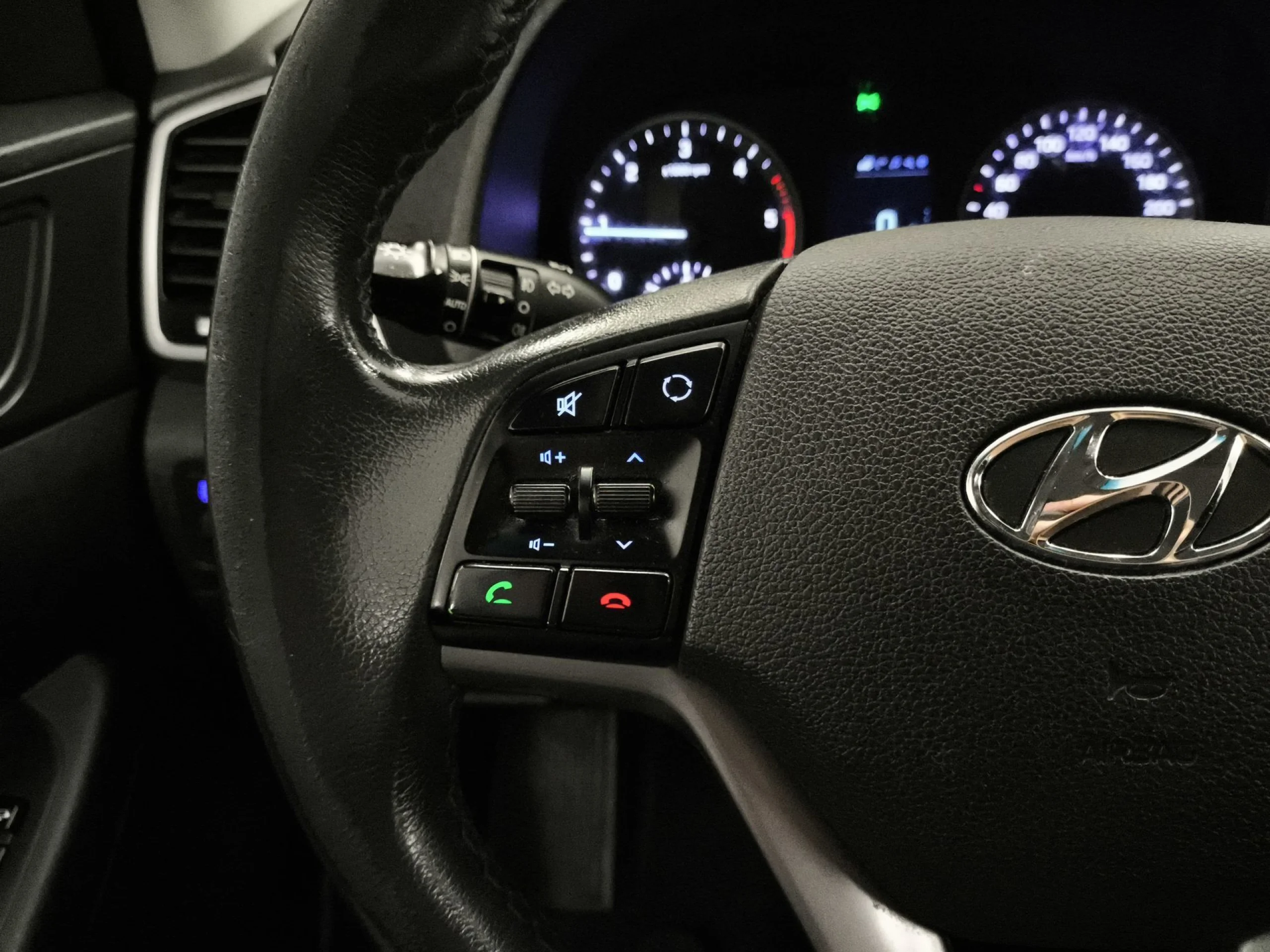 Hyundai Tucson 1.7 CRDI BlueDrive Link Sky 4x2  85 kW (115 CV) - Foto 14