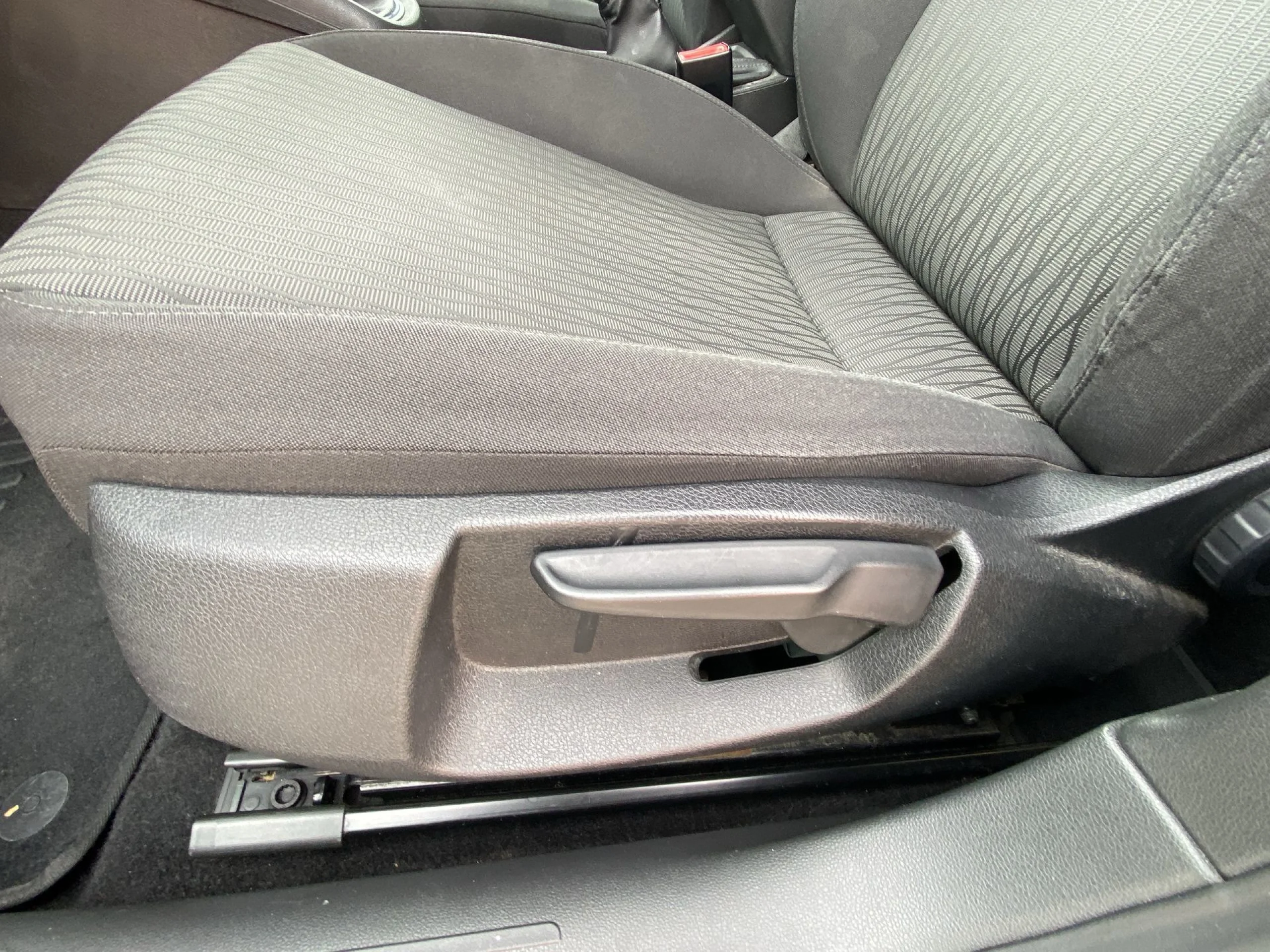 Seat Leon 1.6 TDI SANDS Style 77 kW (105 CV) - Foto 9