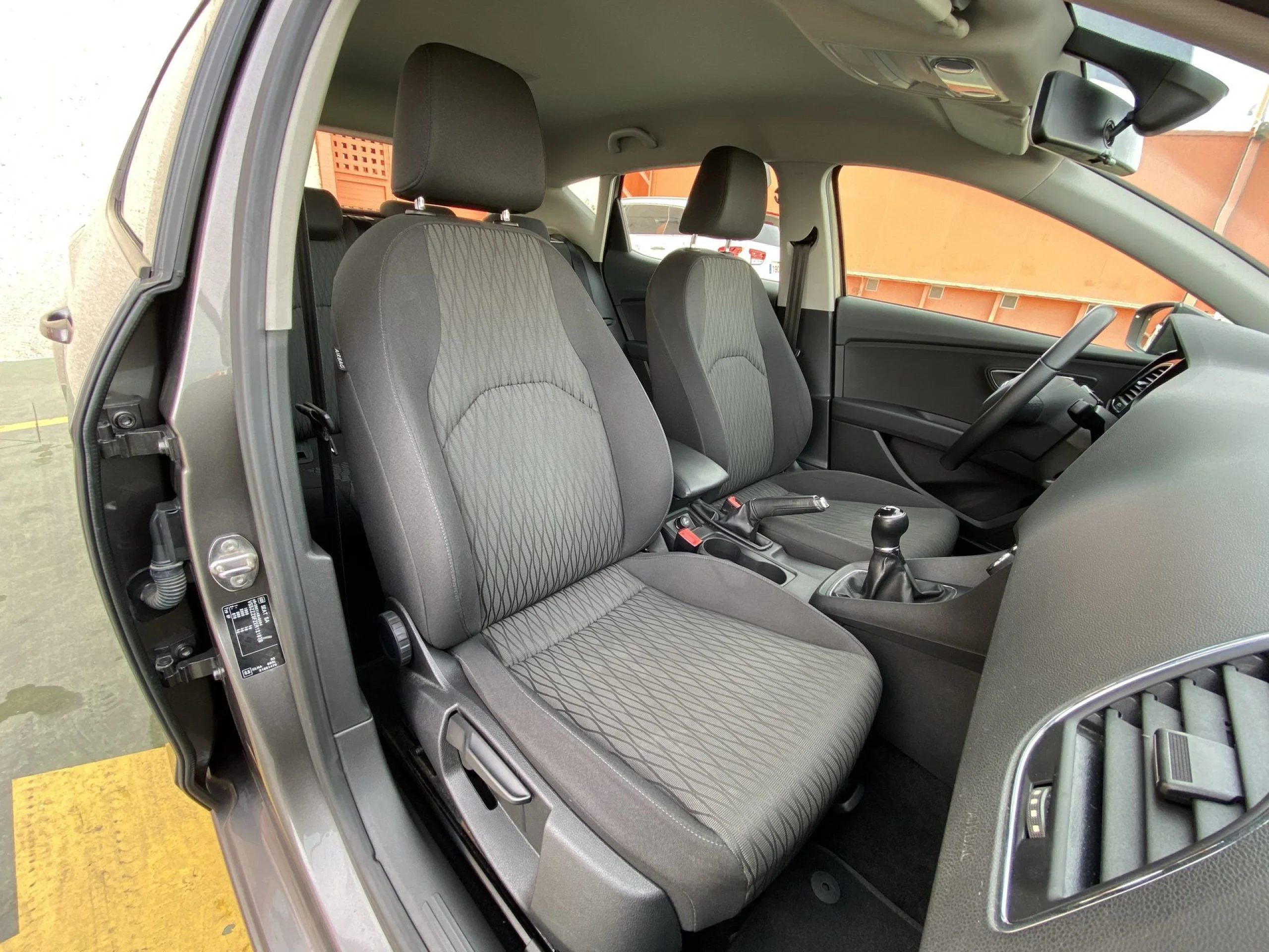 Seat Leon 1.6 TDI SANDS Style 77 kW (105 CV) - Foto 19
