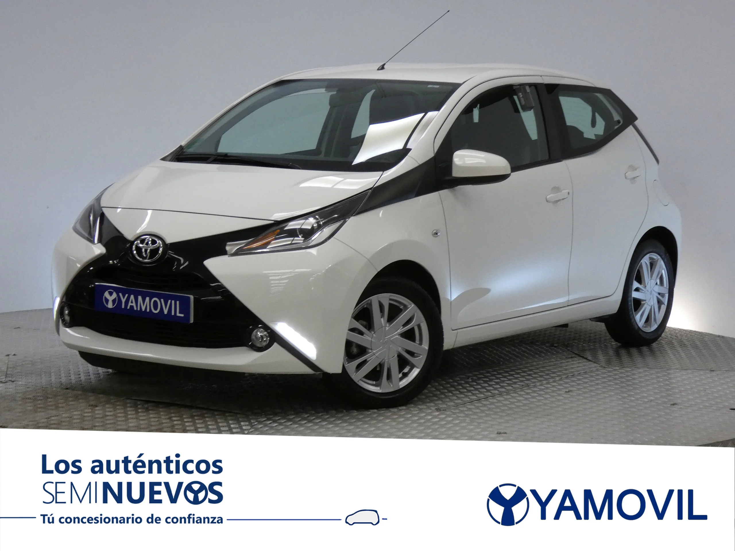 Toyota Aygo 1.0 XPLAY - Foto 1