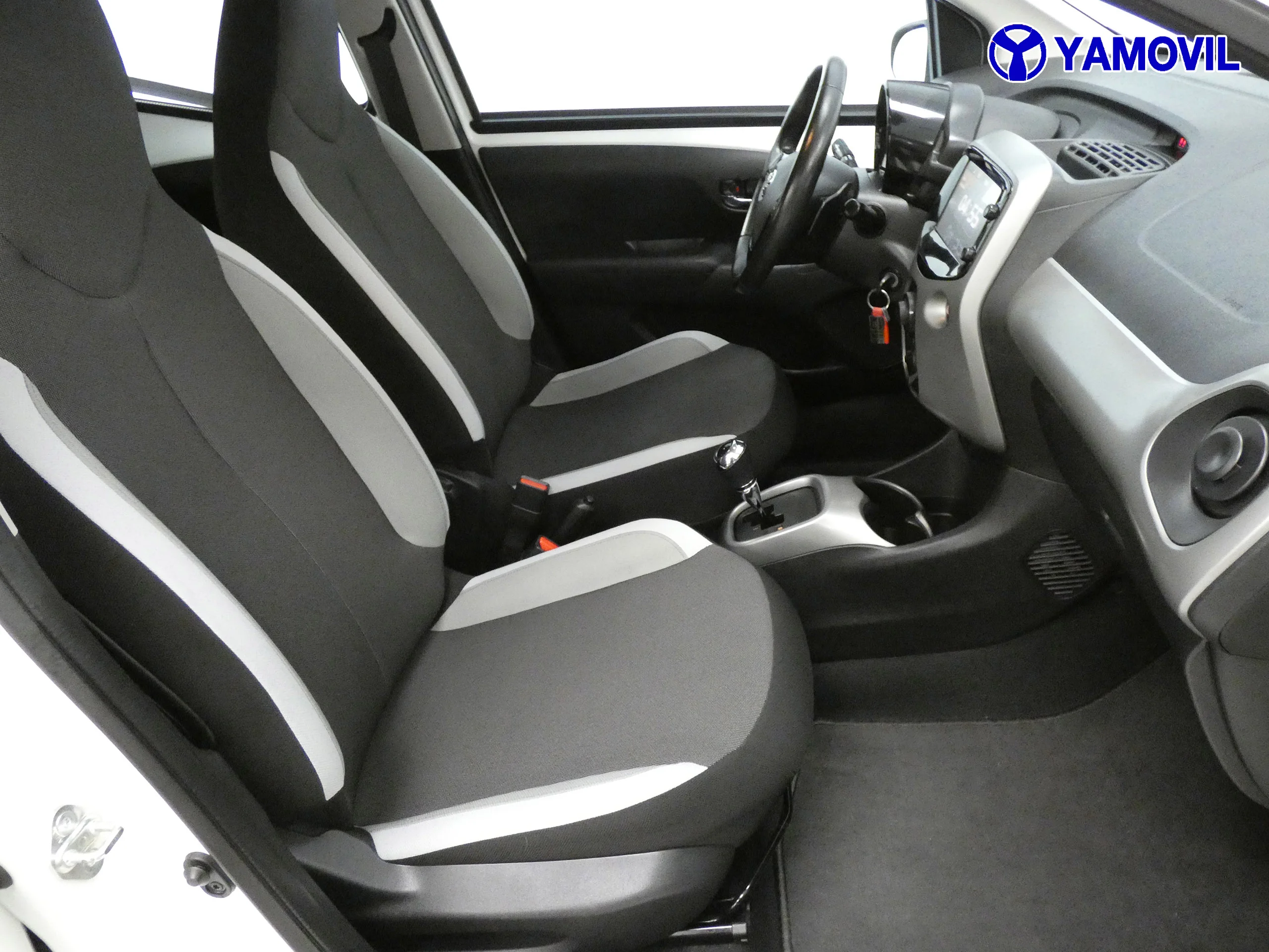 Toyota Aygo 1.0 XPLAY - Foto 13