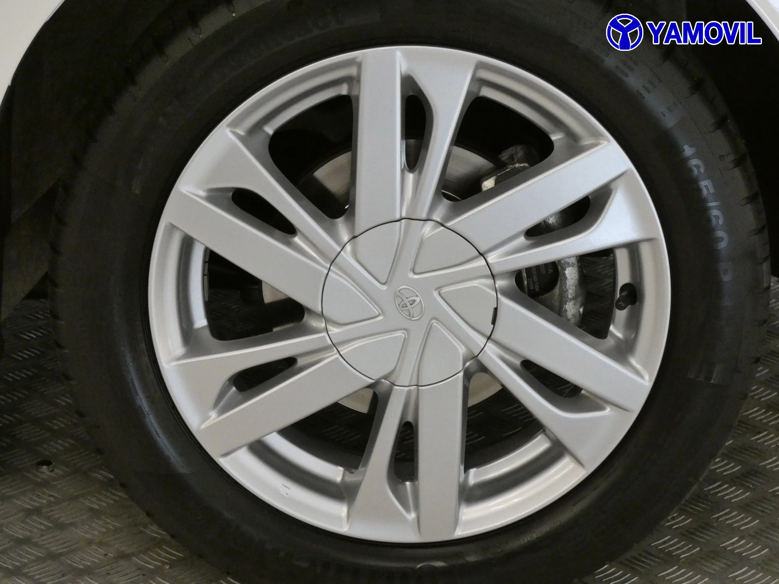 Toyota Aygo 1.0 XPLAY - Foto 12
