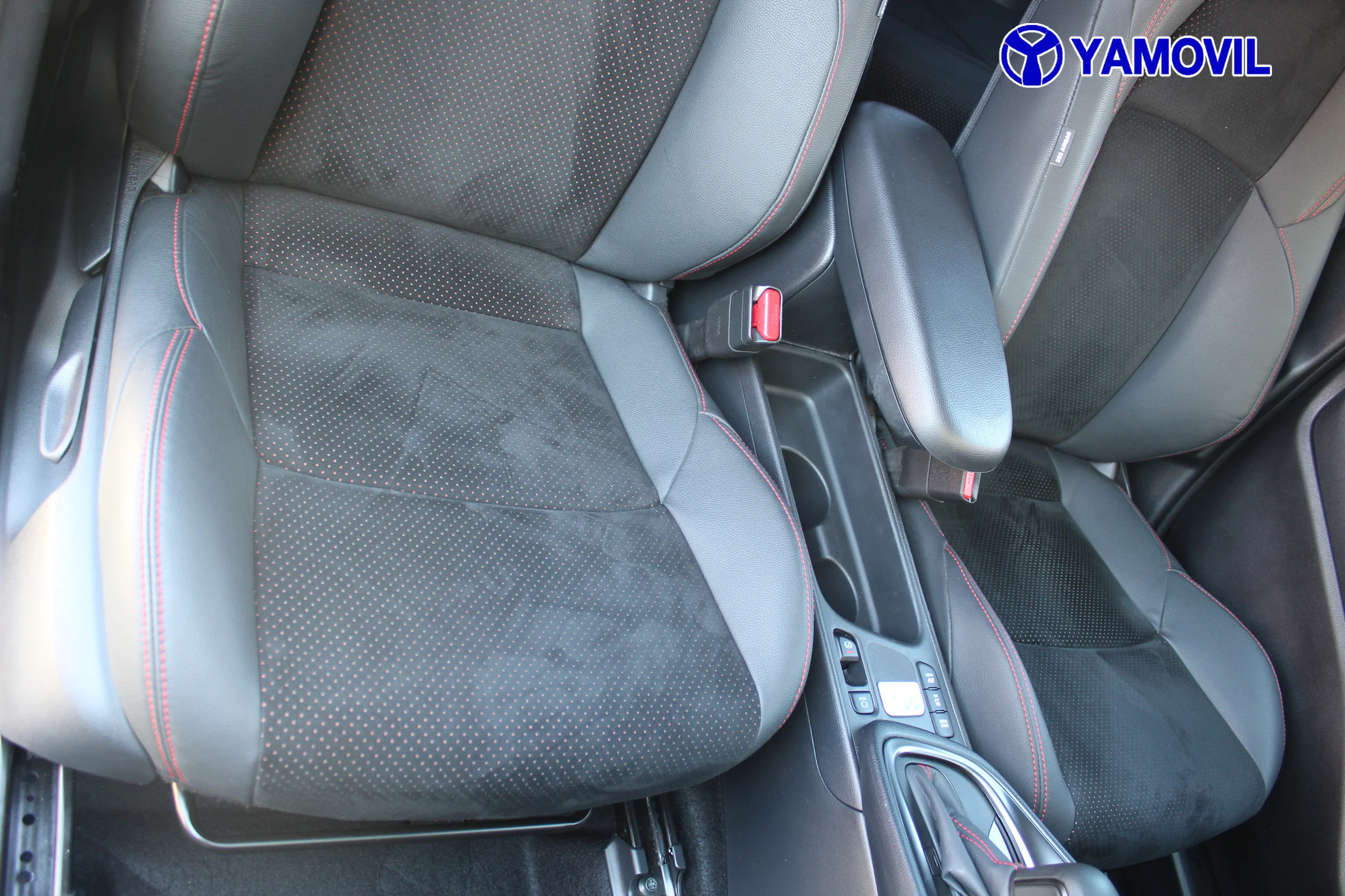 Toyota Yaris 120H GT7 EDITION GR SPORT GT EDITION e-CVT 5P AUT. - Foto 17
