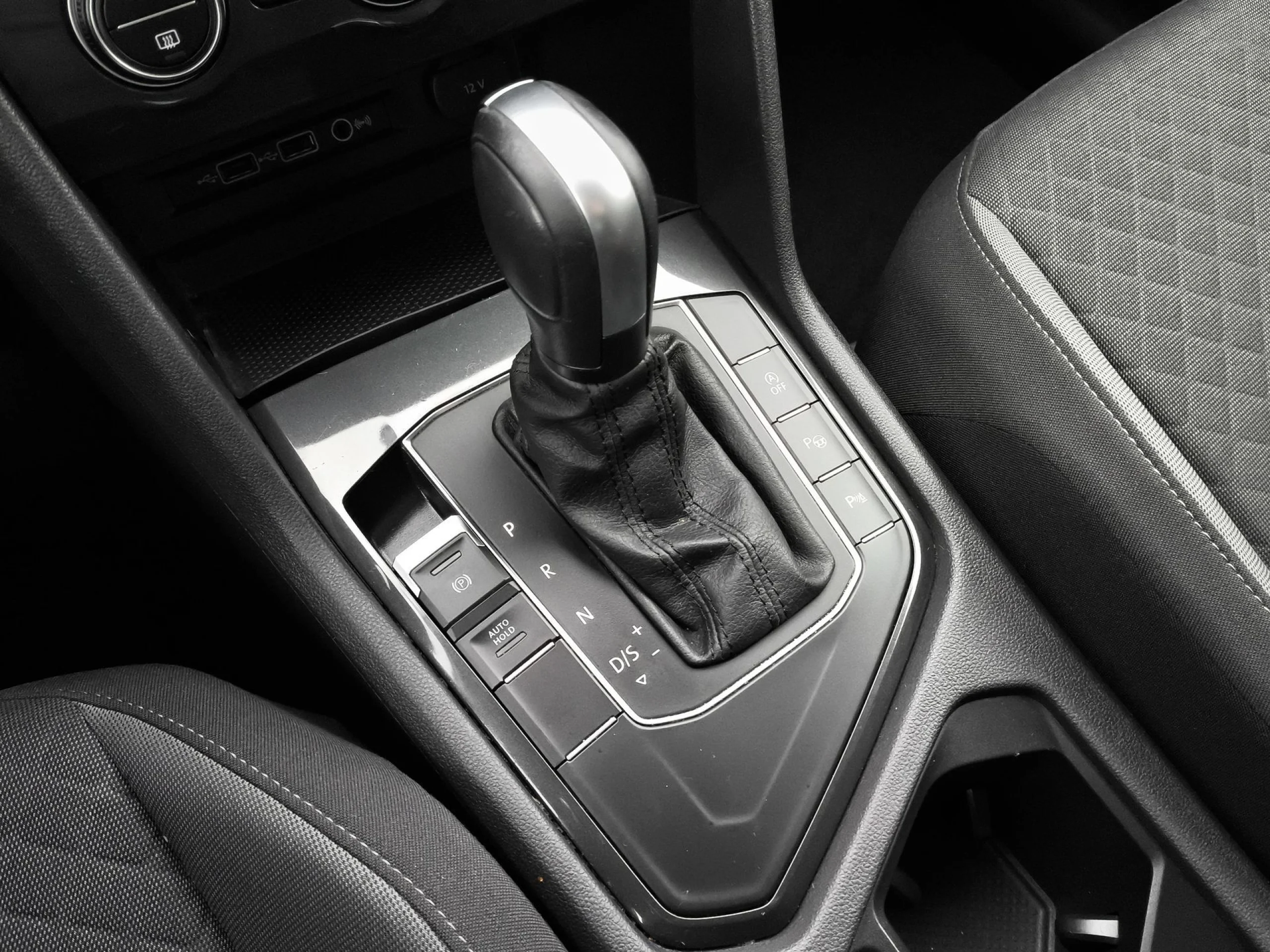 Volkswagen Tiguan Advance 2.0 TDI 110 kW (150 CV) DSG - Foto 17