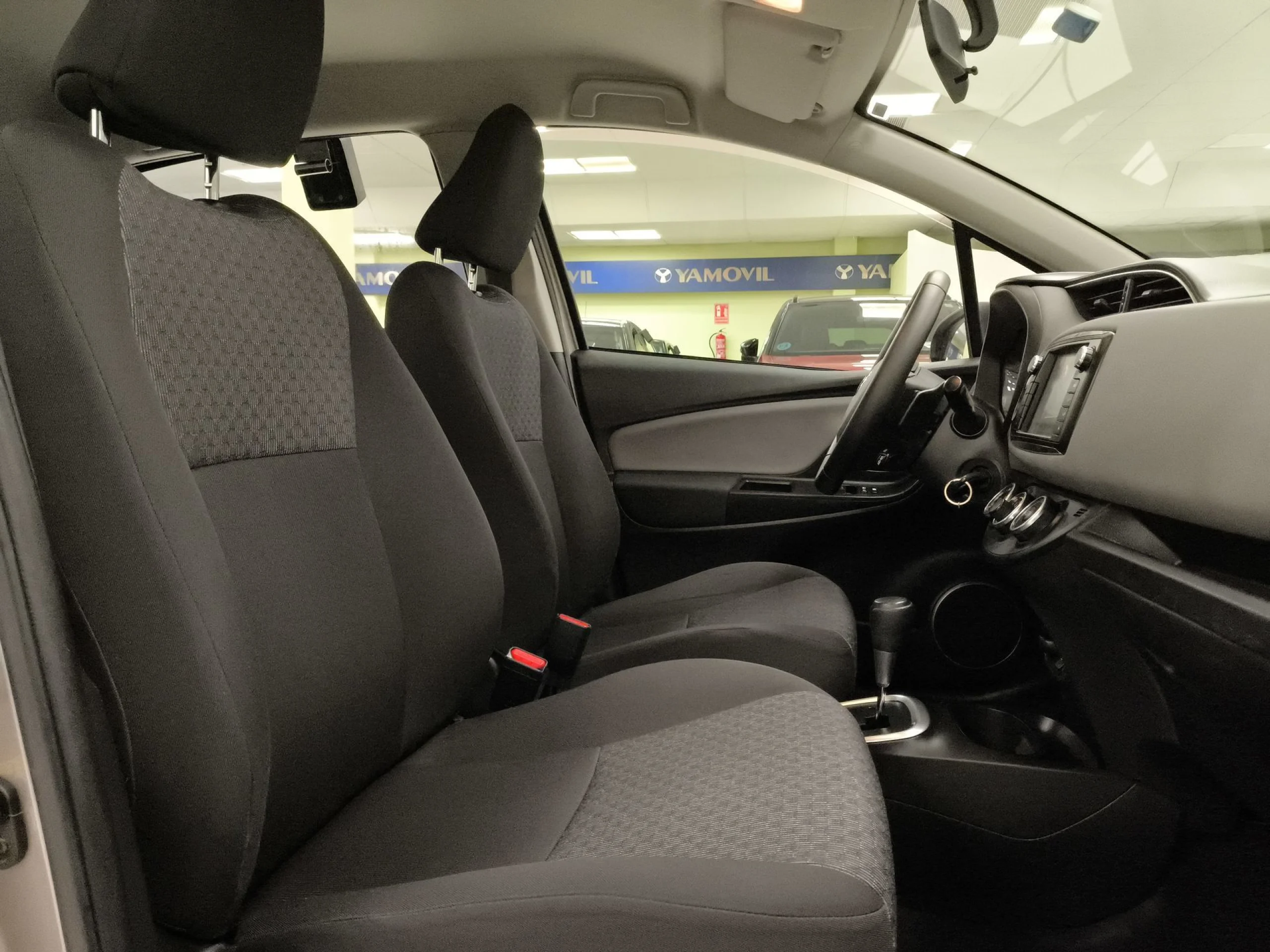 Toyota Yaris 1.3 Active MultiDrive 73 kW (99 CV) - Foto 20