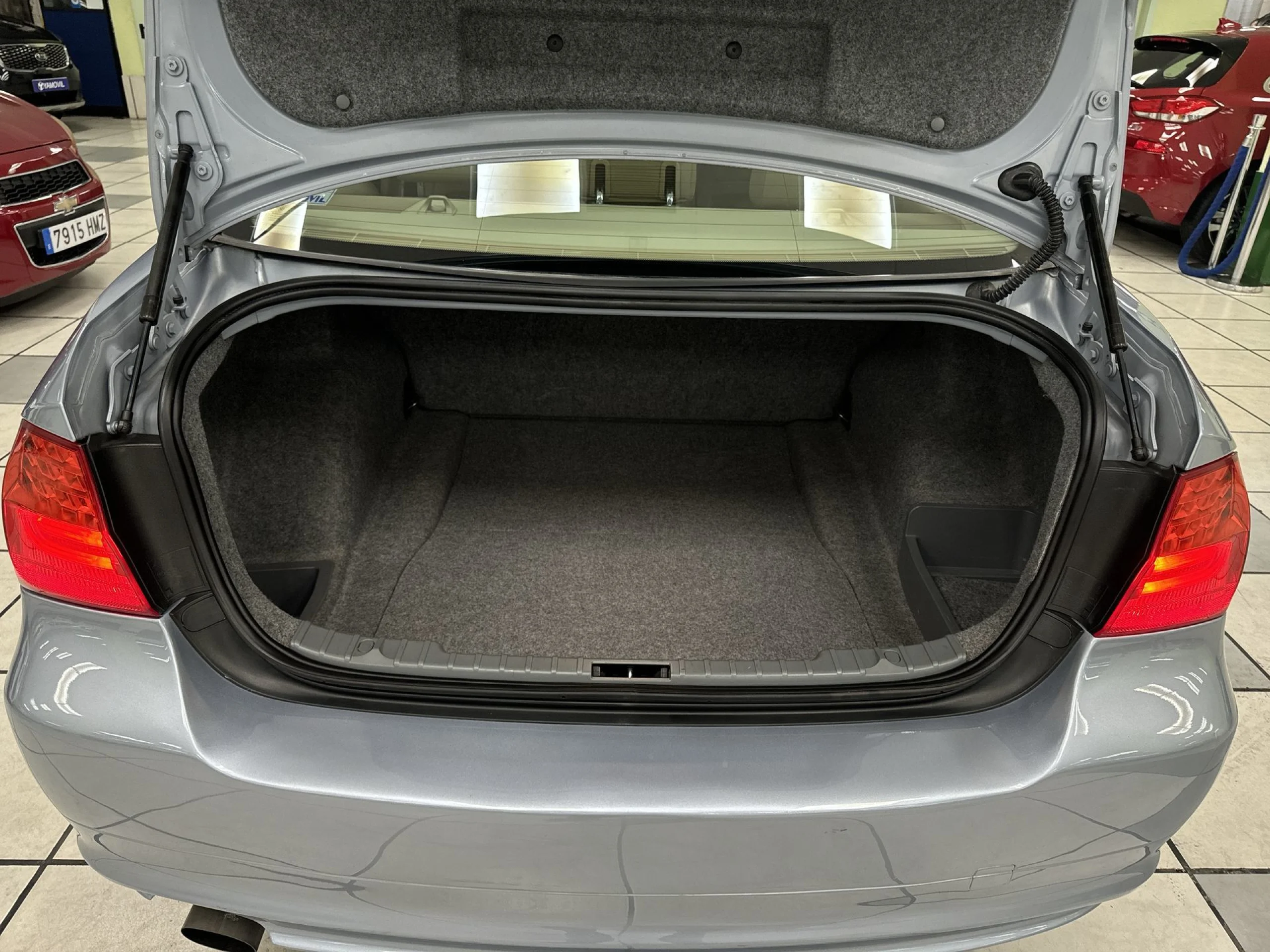 BMW Serie 3 318i 105 kW (143 CV) - Foto 18