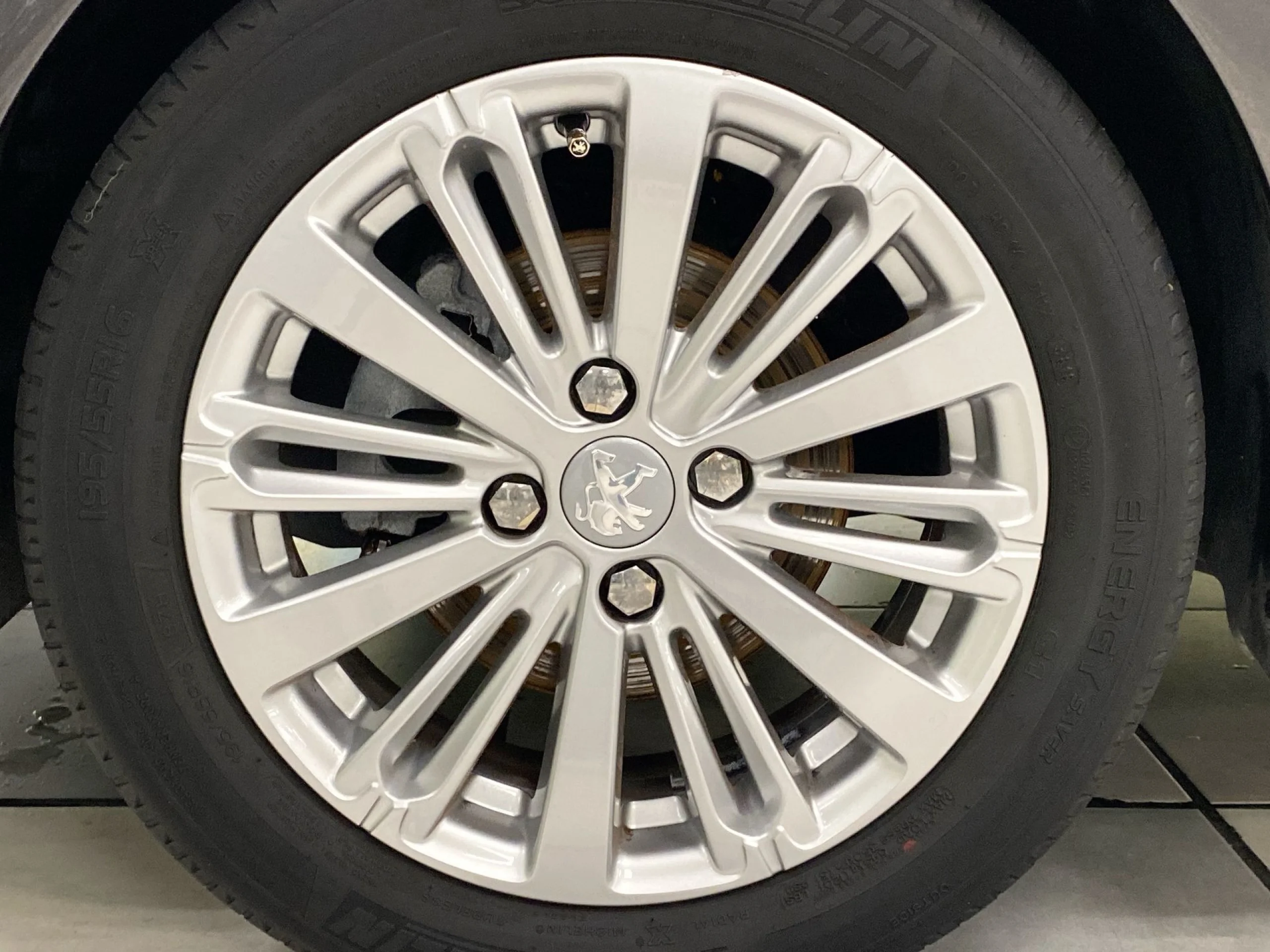 Peugeot 208 PureTech 110 Signature 81 kW (110 CV) - Foto 7
