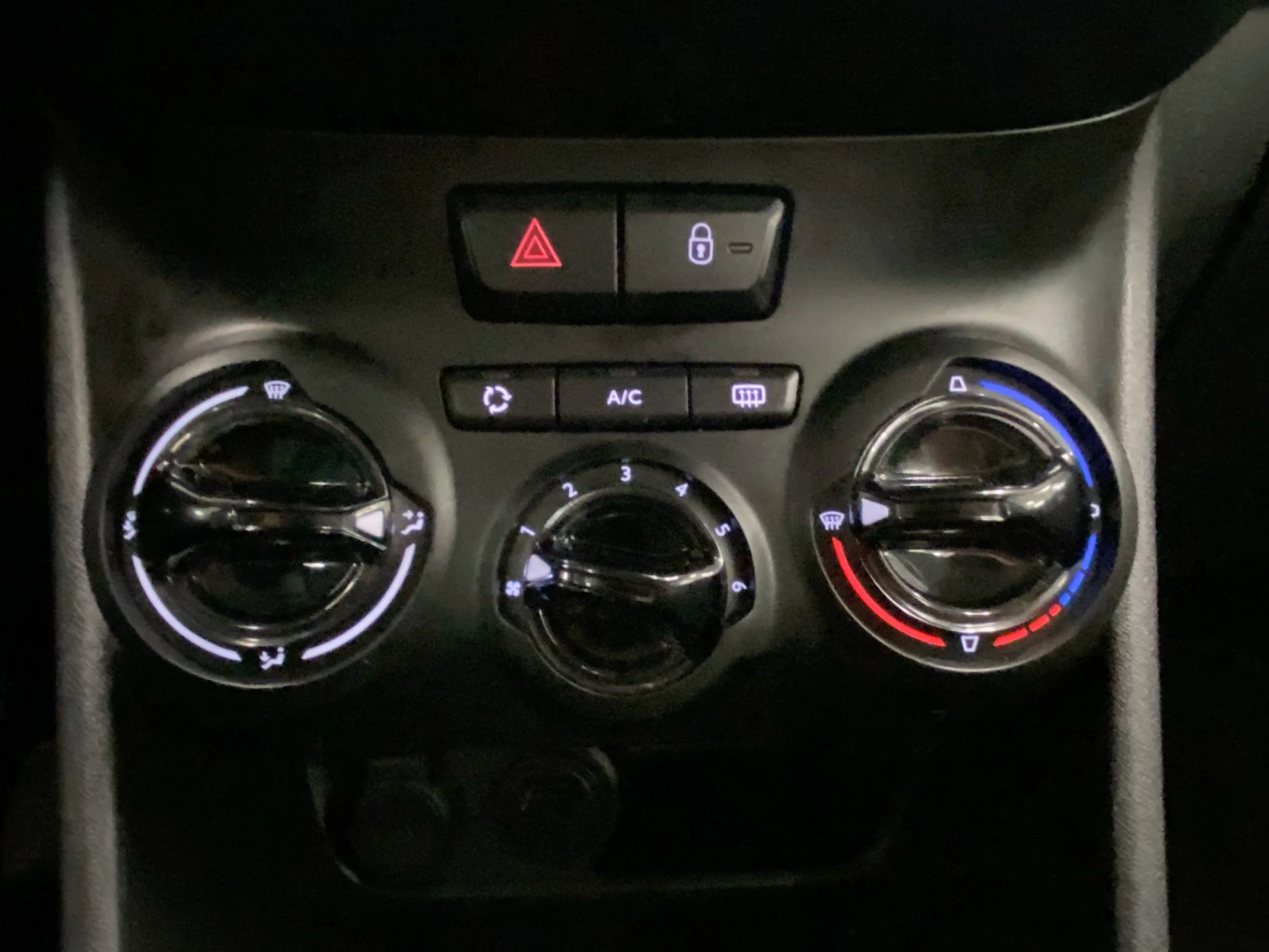 Peugeot 208 PureTech 110 Signature 81 kW (110 CV) - Foto 15