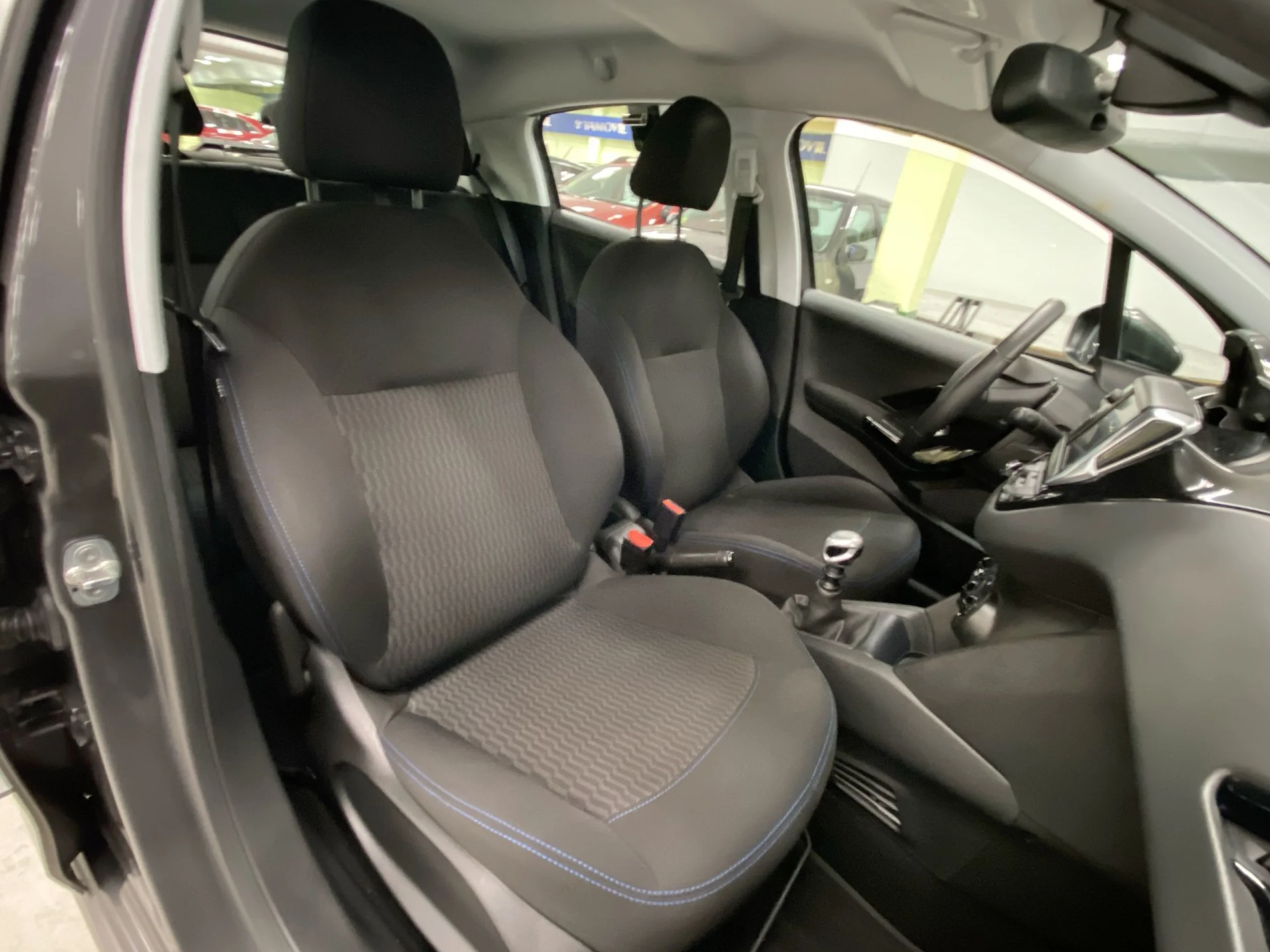 Peugeot 208 PureTech 110 Signature 81 kW (110 CV) - Foto 20