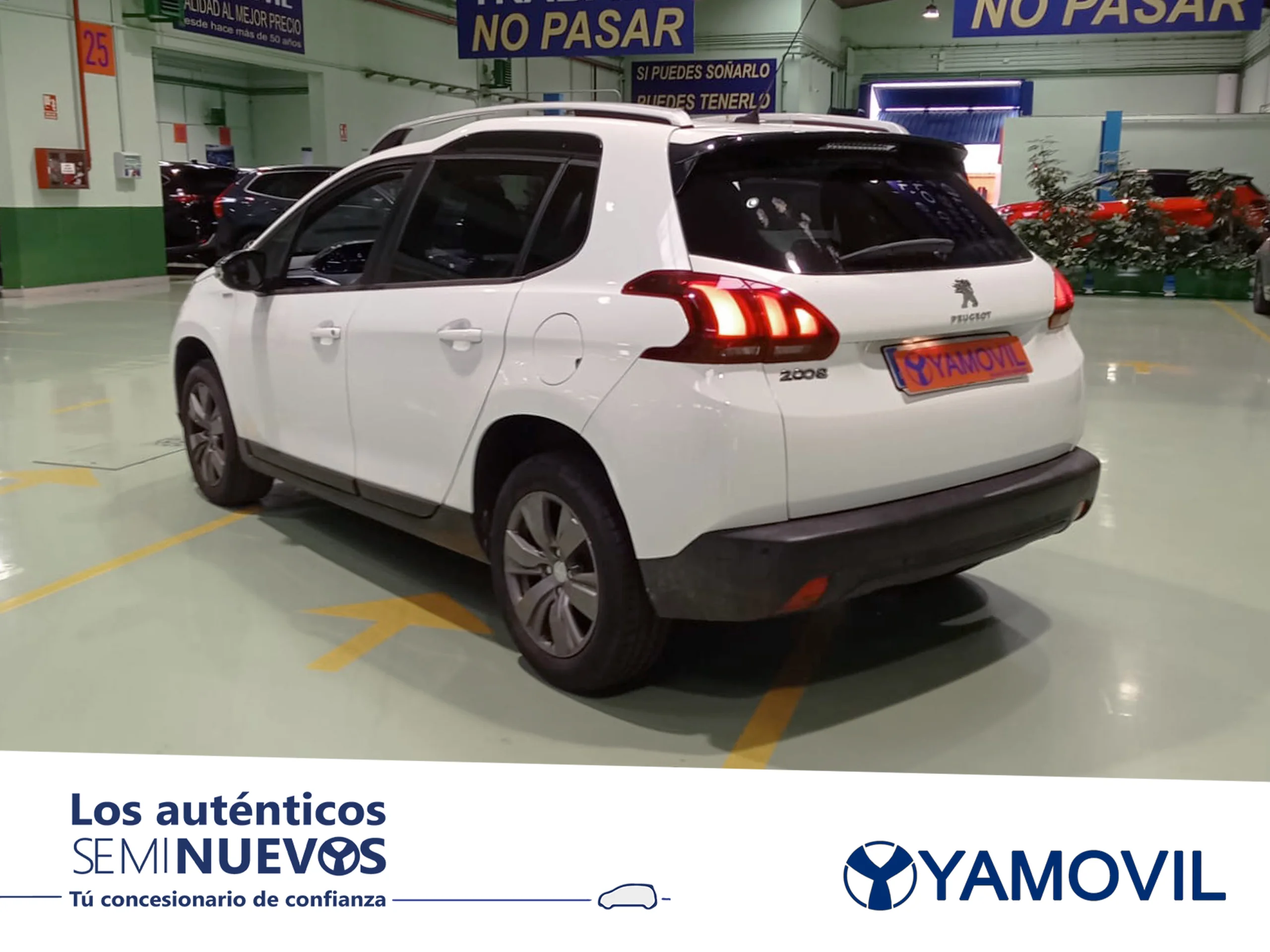 Peugeot 2008 PureTech 130 SANDS Style 96 kW (130 CV) - Foto 4