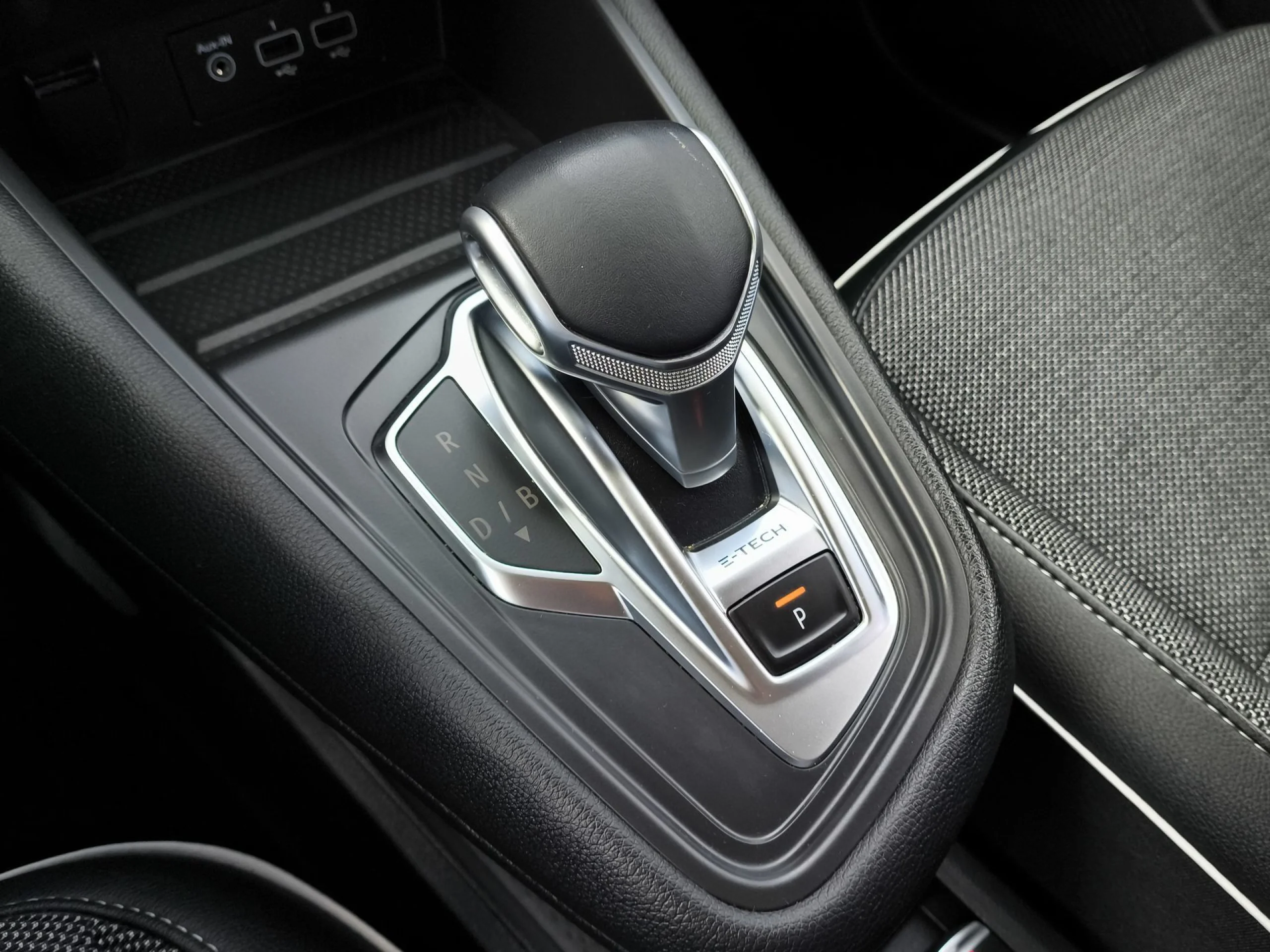 Renault Captur Zen E-TECH Híbrido enchufable 118 kW (160 CV) - Foto 20
