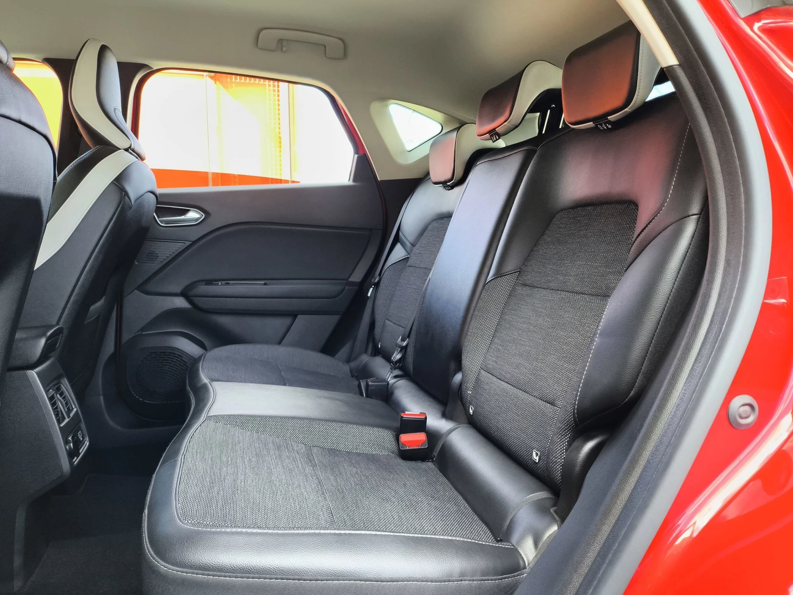 Renault Captur Zen E-TECH Híbrido enchufable 118 kW (160 CV) - Foto 22