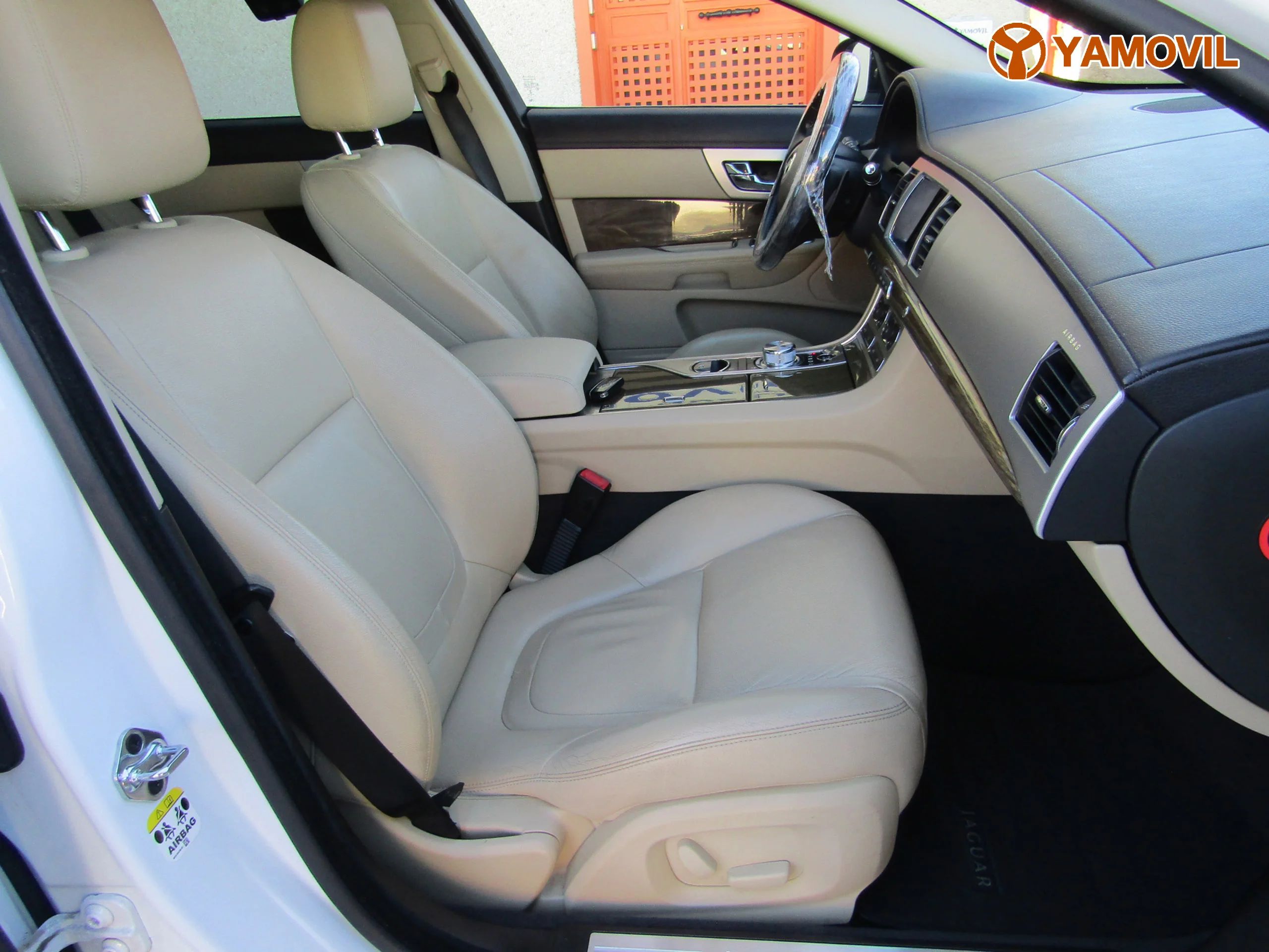 Jaguar XF 2.2d LUXURY Aut - Foto 13