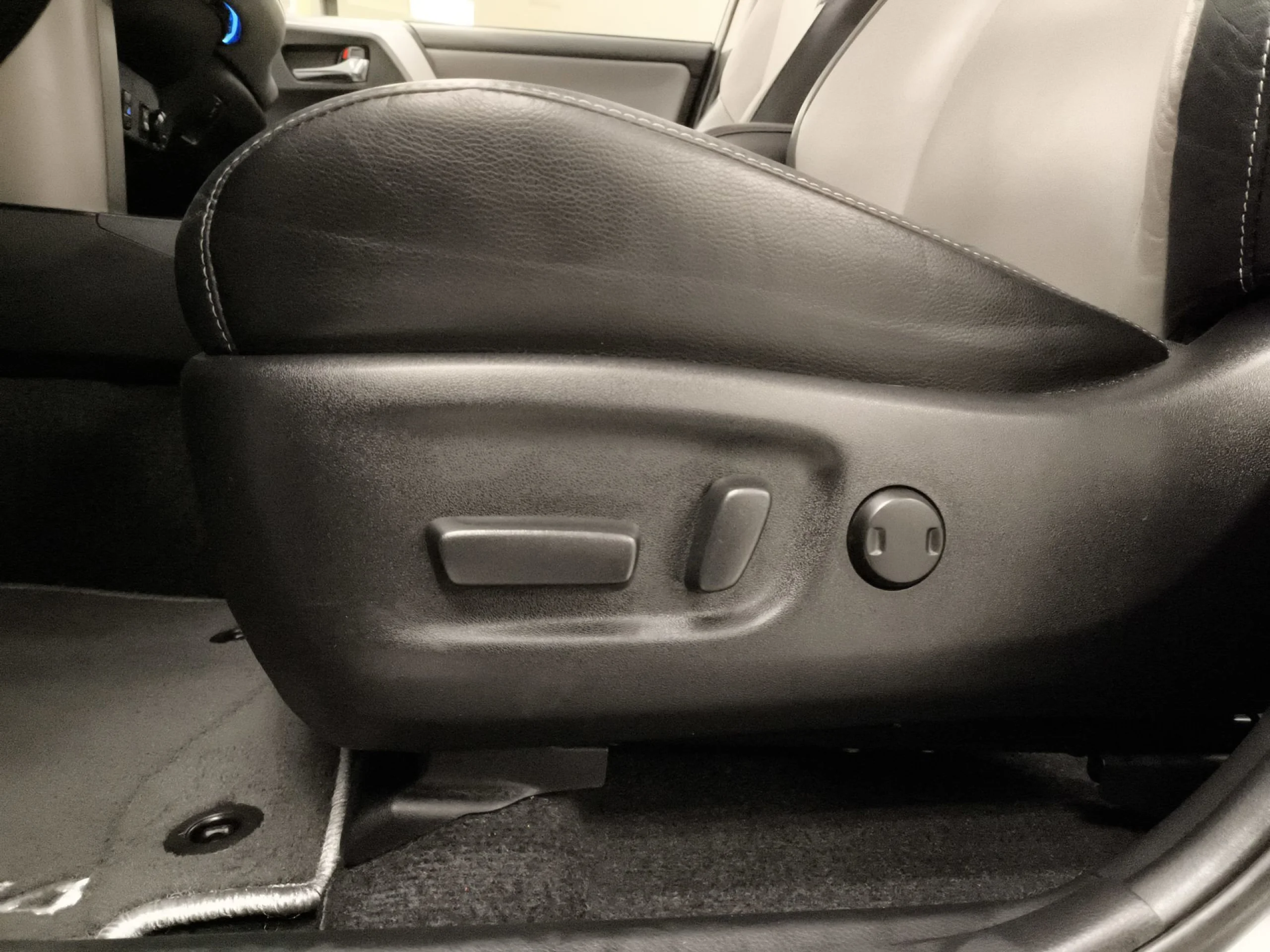 Toyota Rav4 2.5l hybrid Executive 2WD 145 kW (197 CV) - Foto 9
