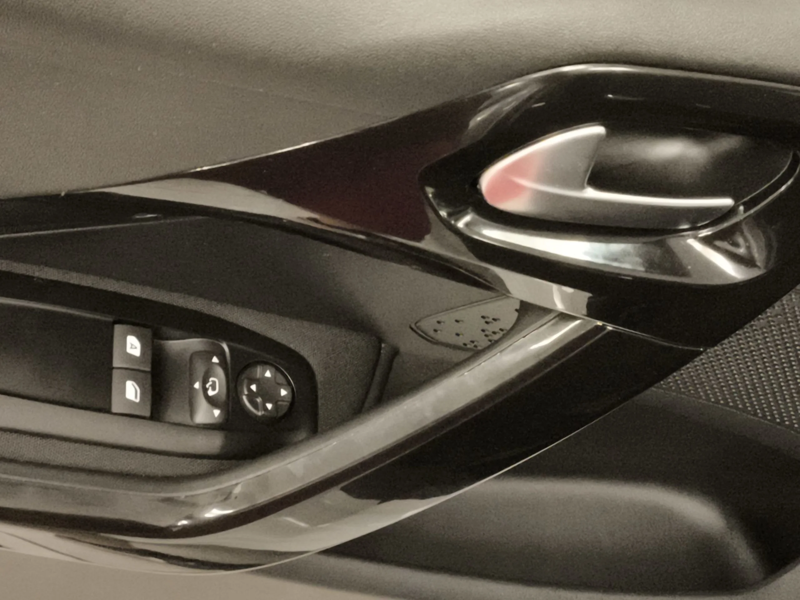 Peugeot 208 PureTech Signature 60 kW (82 CV) - Foto 10