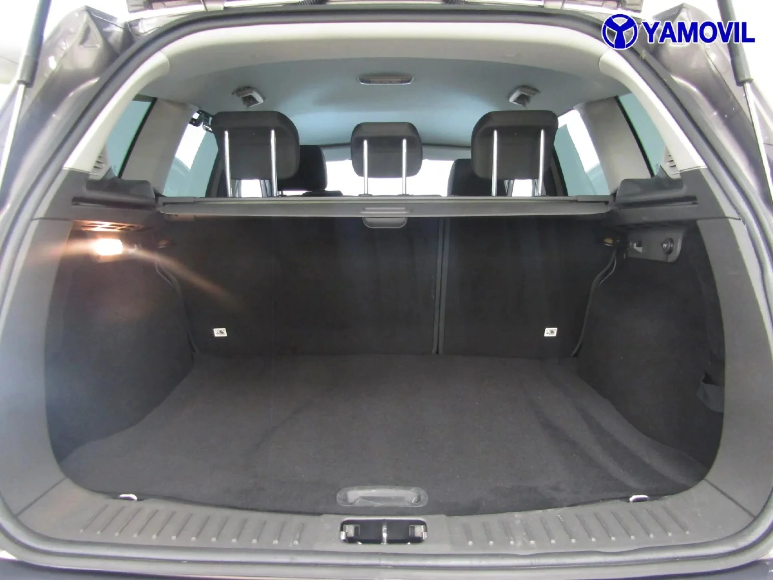 Ford Kuga 2.0 TDCI SANDS Trend 4x4 103 kW (140 CV) - Foto 8