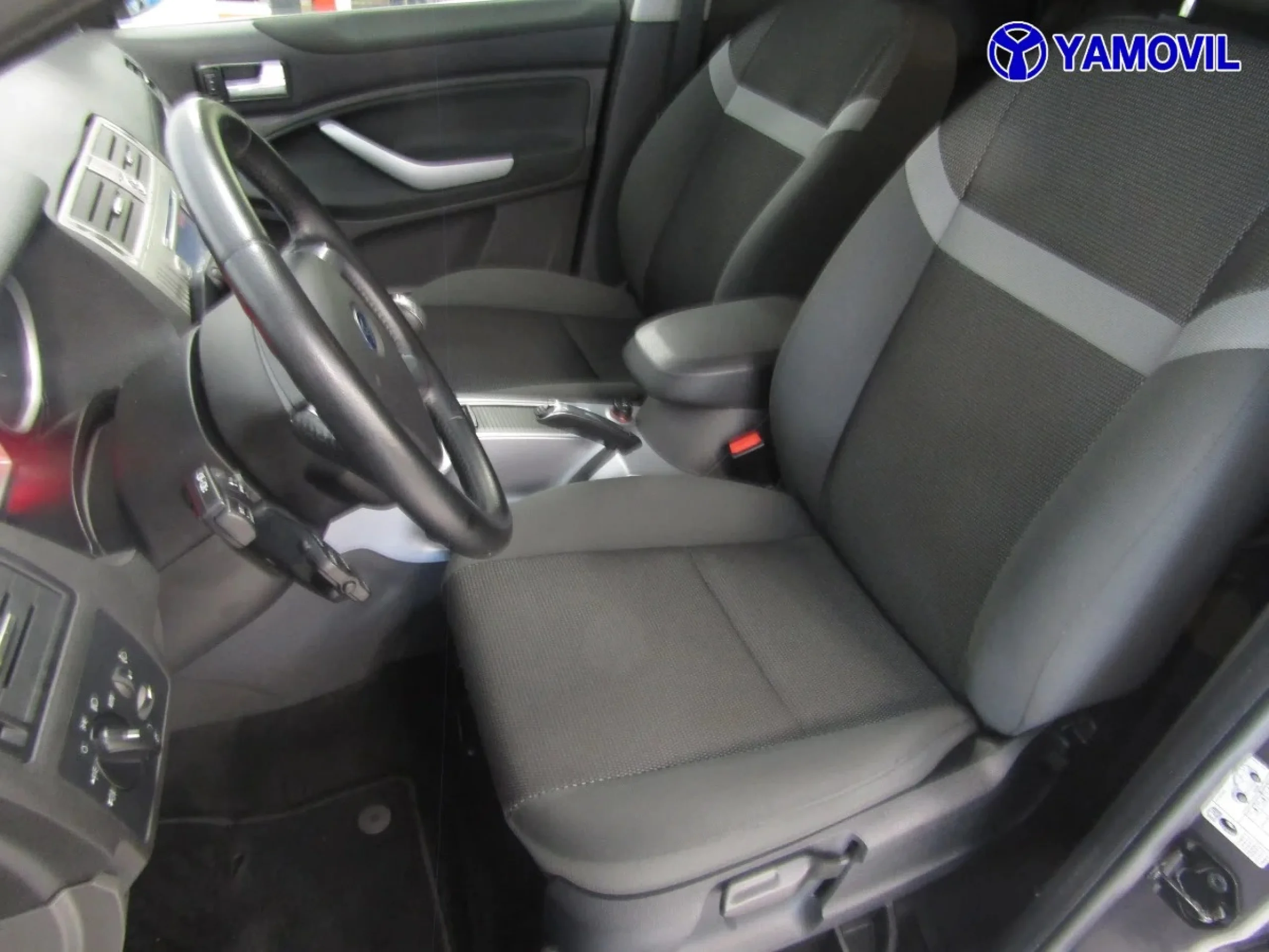 Ford Kuga 2.0 TDCI SANDS Trend 4x4 103 kW (140 CV) - Foto 14