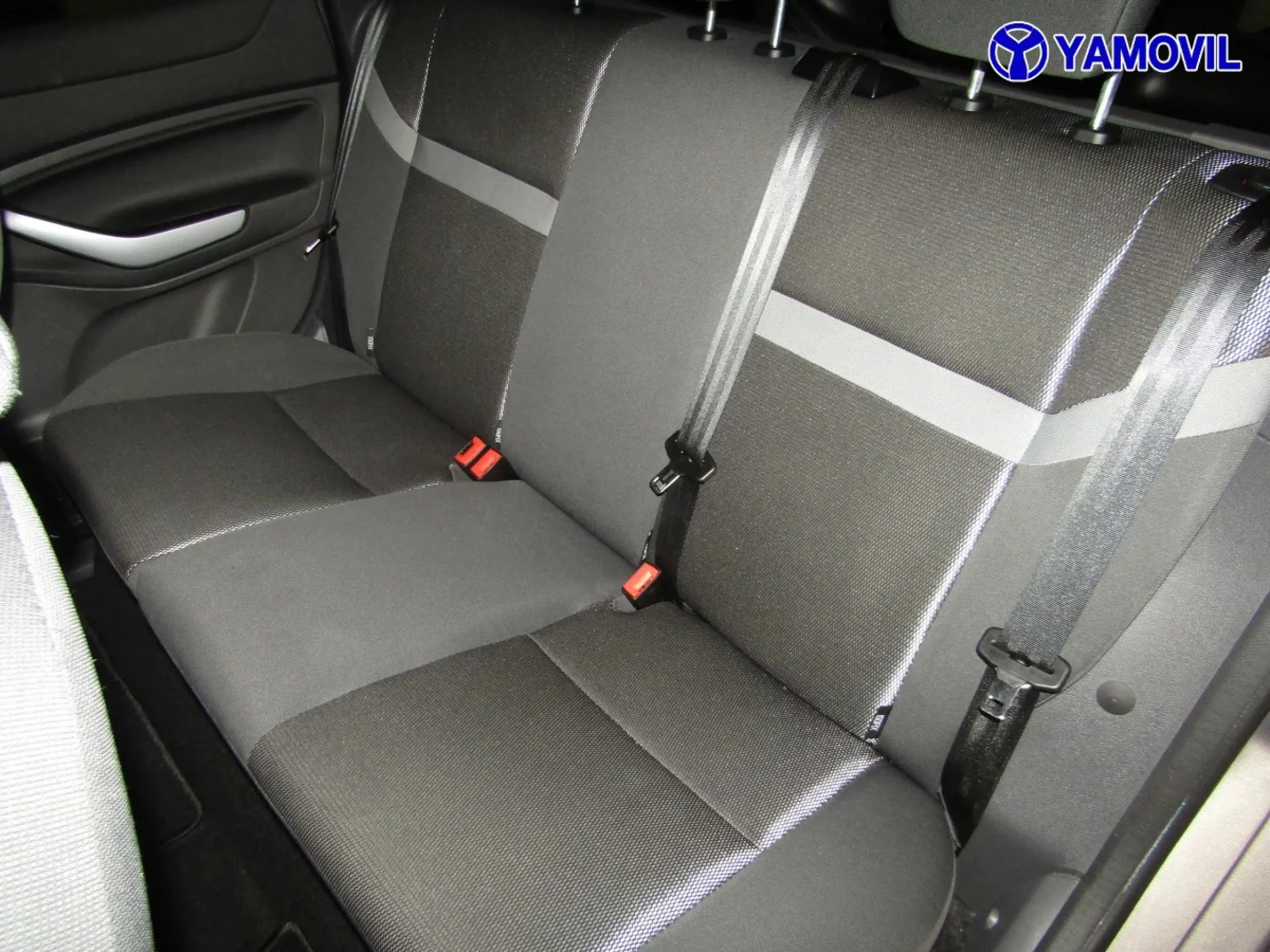 Ford Kuga 2.0 TDCI SANDS Trend 4x4 103 kW (140 CV) - Foto 15