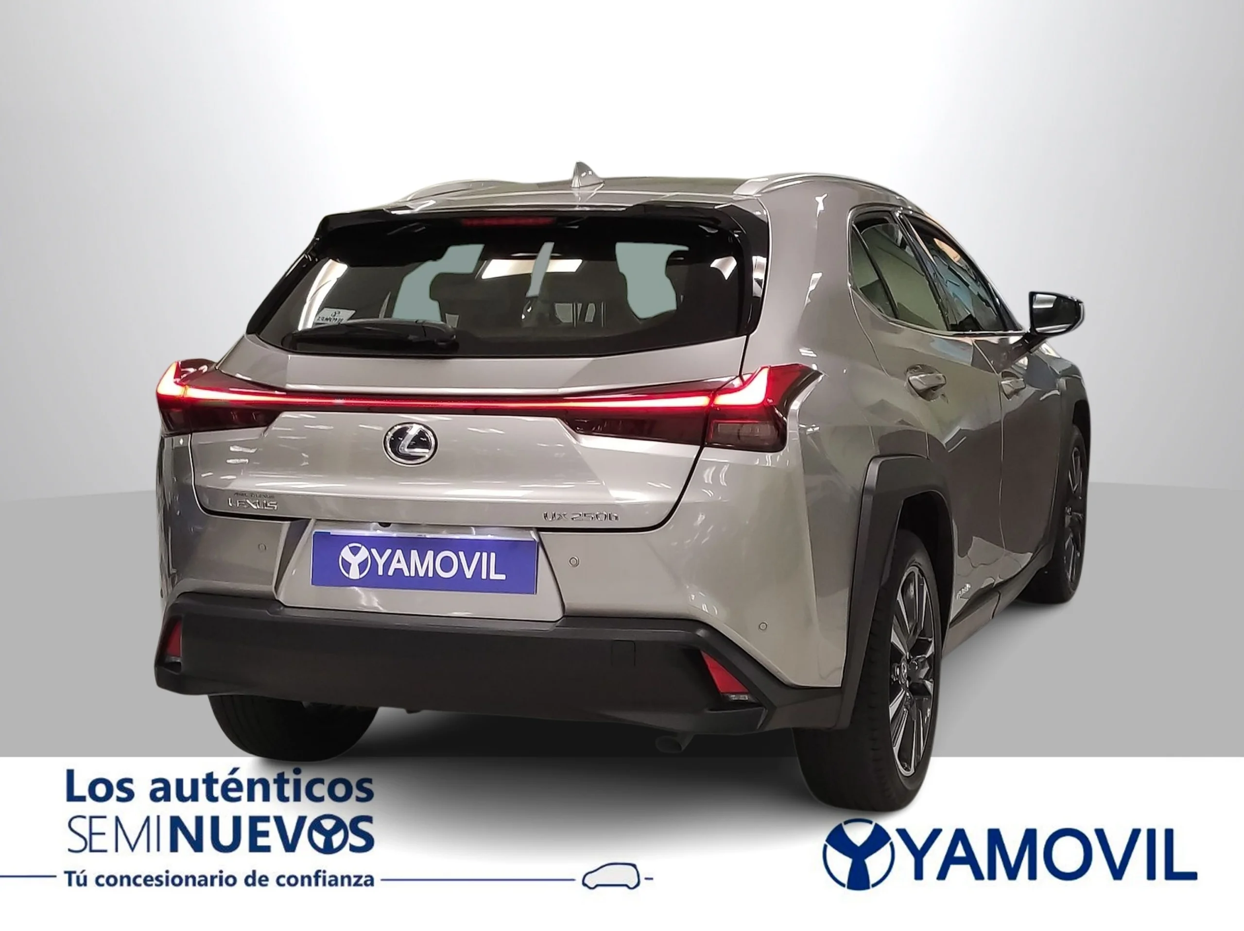 Lexus Ux 250h Luxury 135 kW (184 CV) - Foto 4