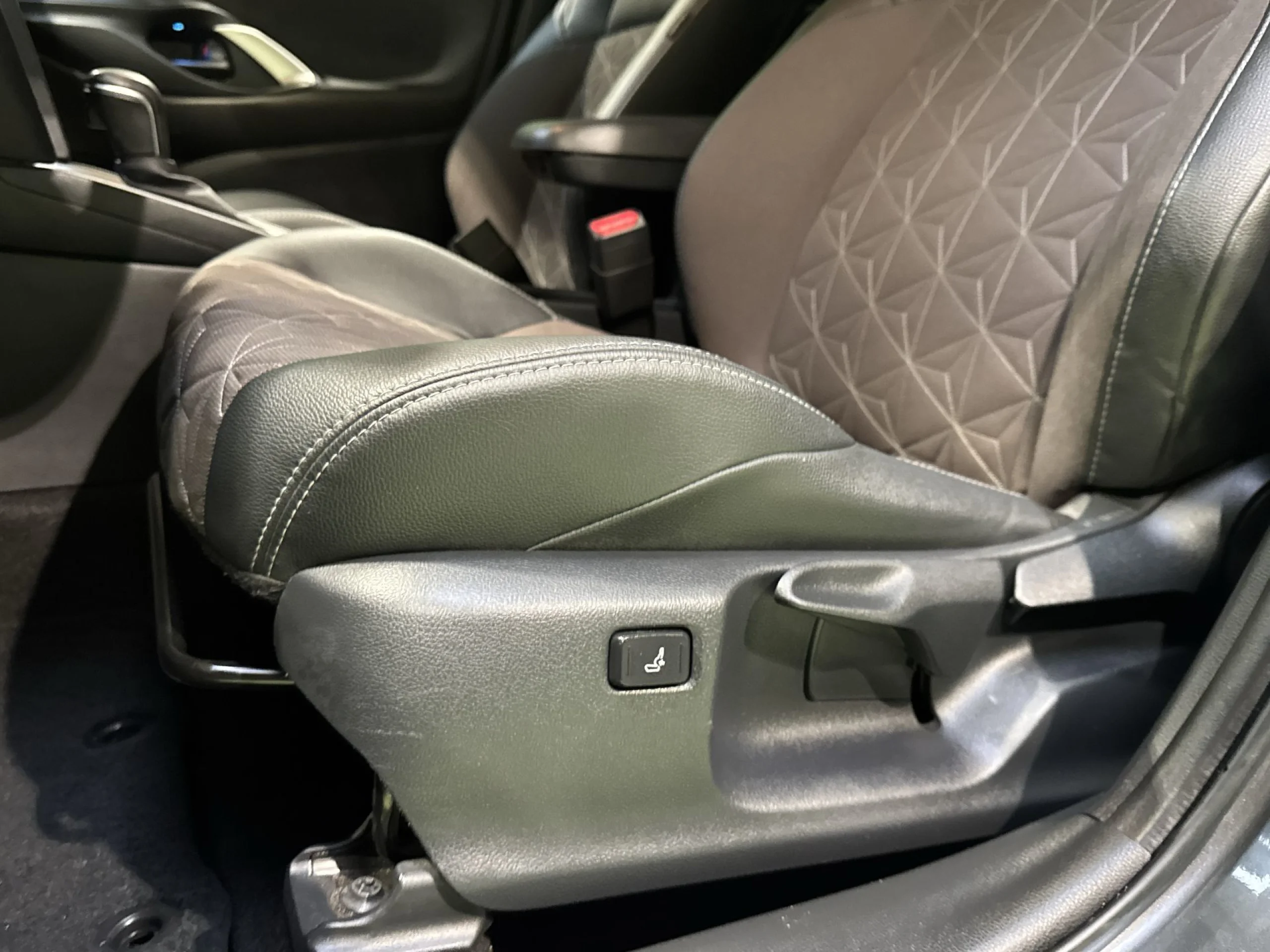 Toyota Yaris Cross 120H Style 85 kW (116 CV) - Foto 9