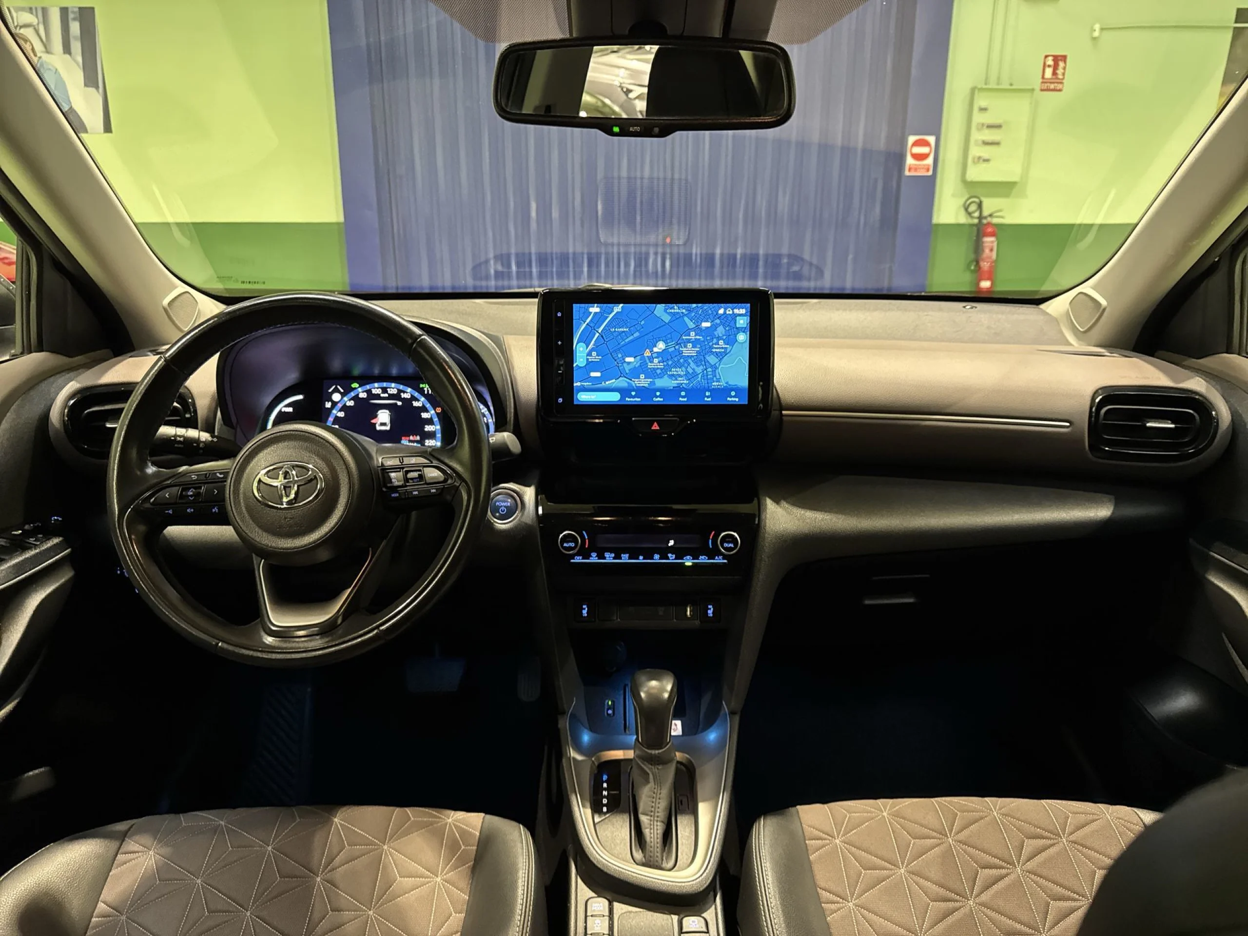 Toyota Yaris Cross 120H Style 85 kW (116 CV) - Foto 11