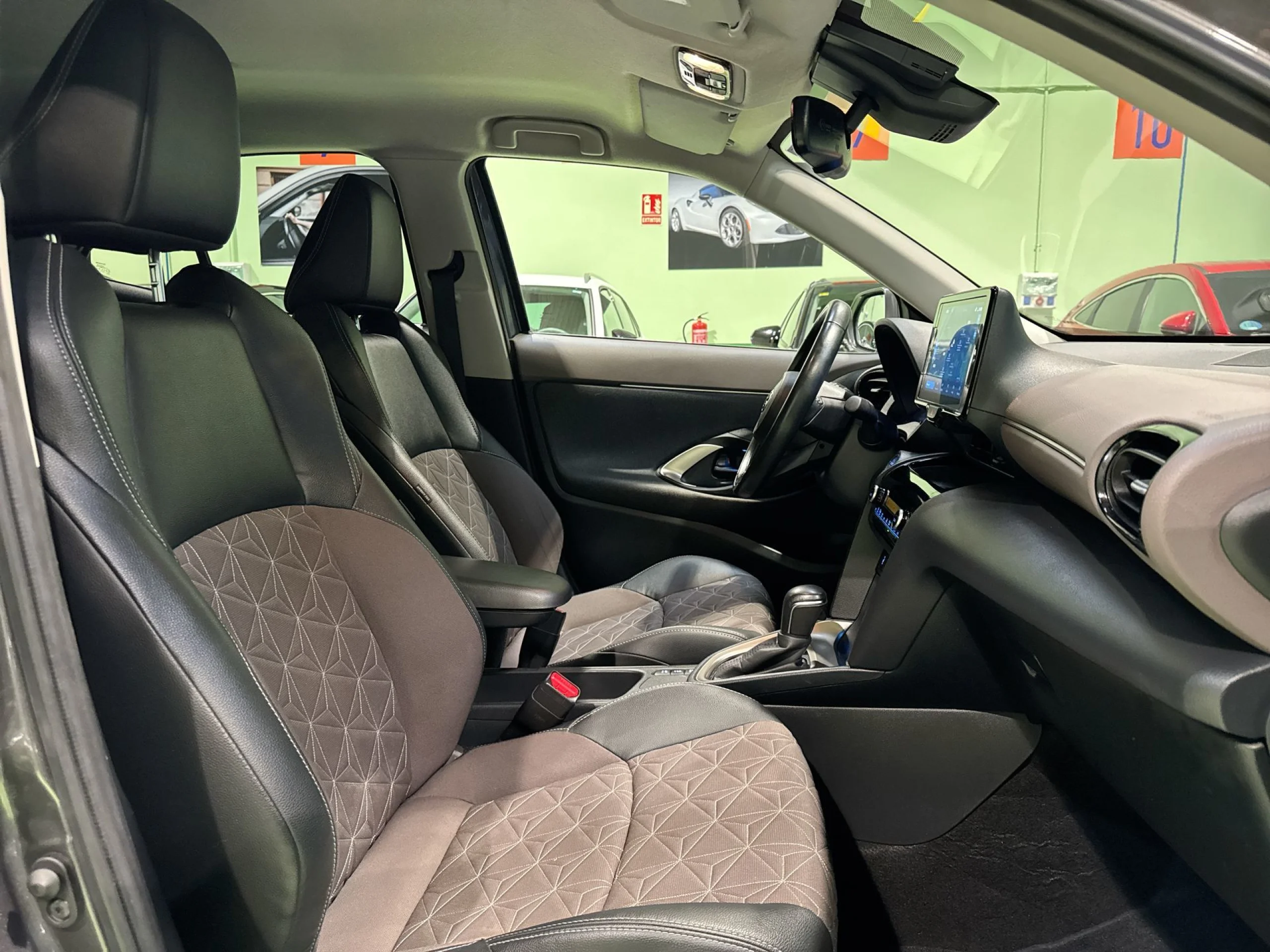 Toyota Yaris Cross 120H Style 85 kW (116 CV) - Foto 23