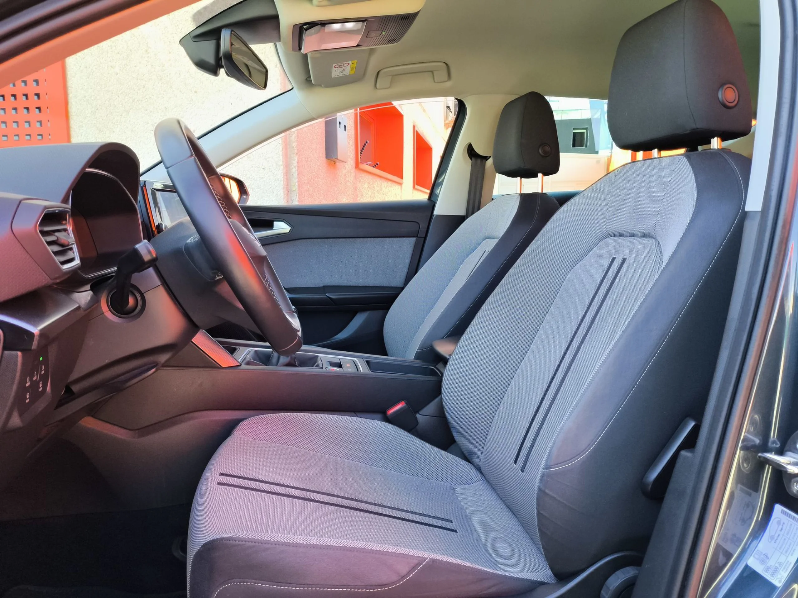 Seat León 2.0 TDI SANDS Style Go 85 kW (115 CV) - Foto 11