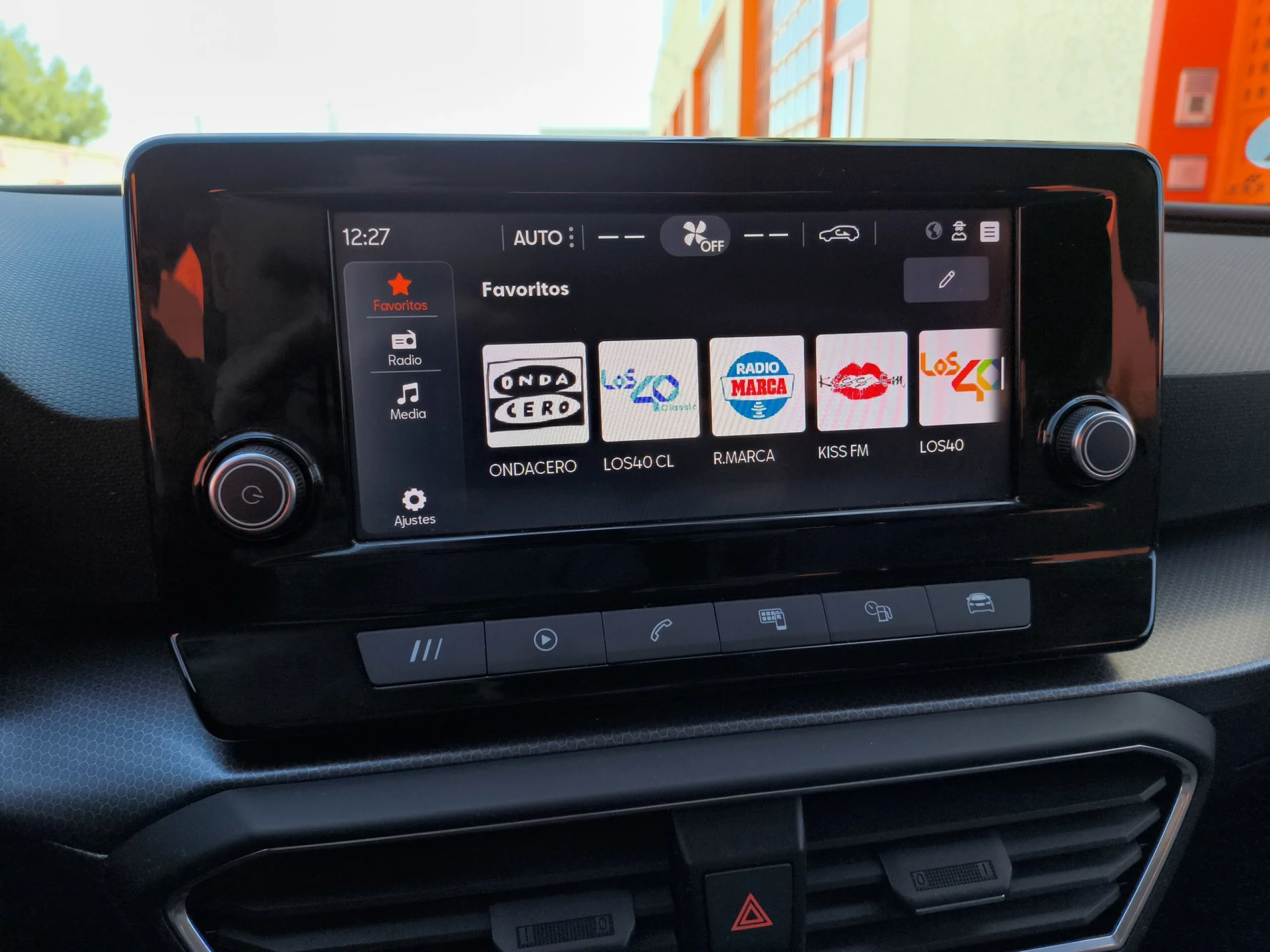 Seat León 2.0 TDI SANDS Style Go 85 kW (115 CV) - Foto 16