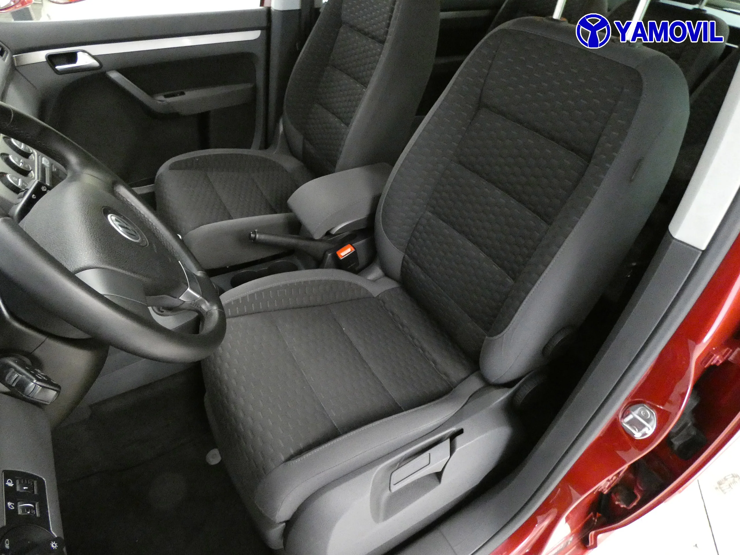 Volkswagen Touran 1.9 TDi ADVANCE 5P - Foto 13