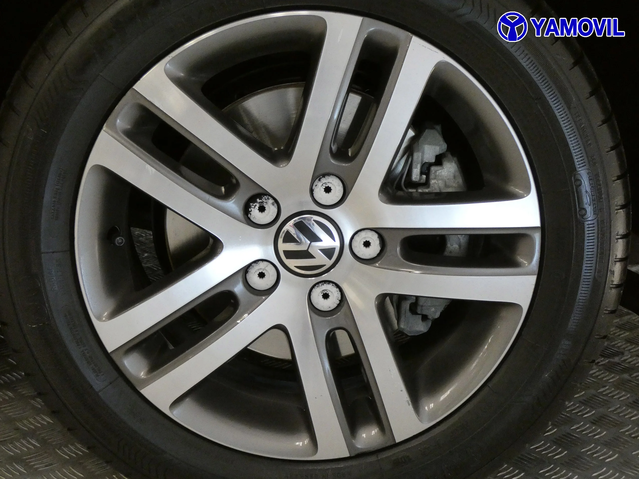 Volkswagen Touran 1.9 TDi ADVANCE 5P - Foto 12