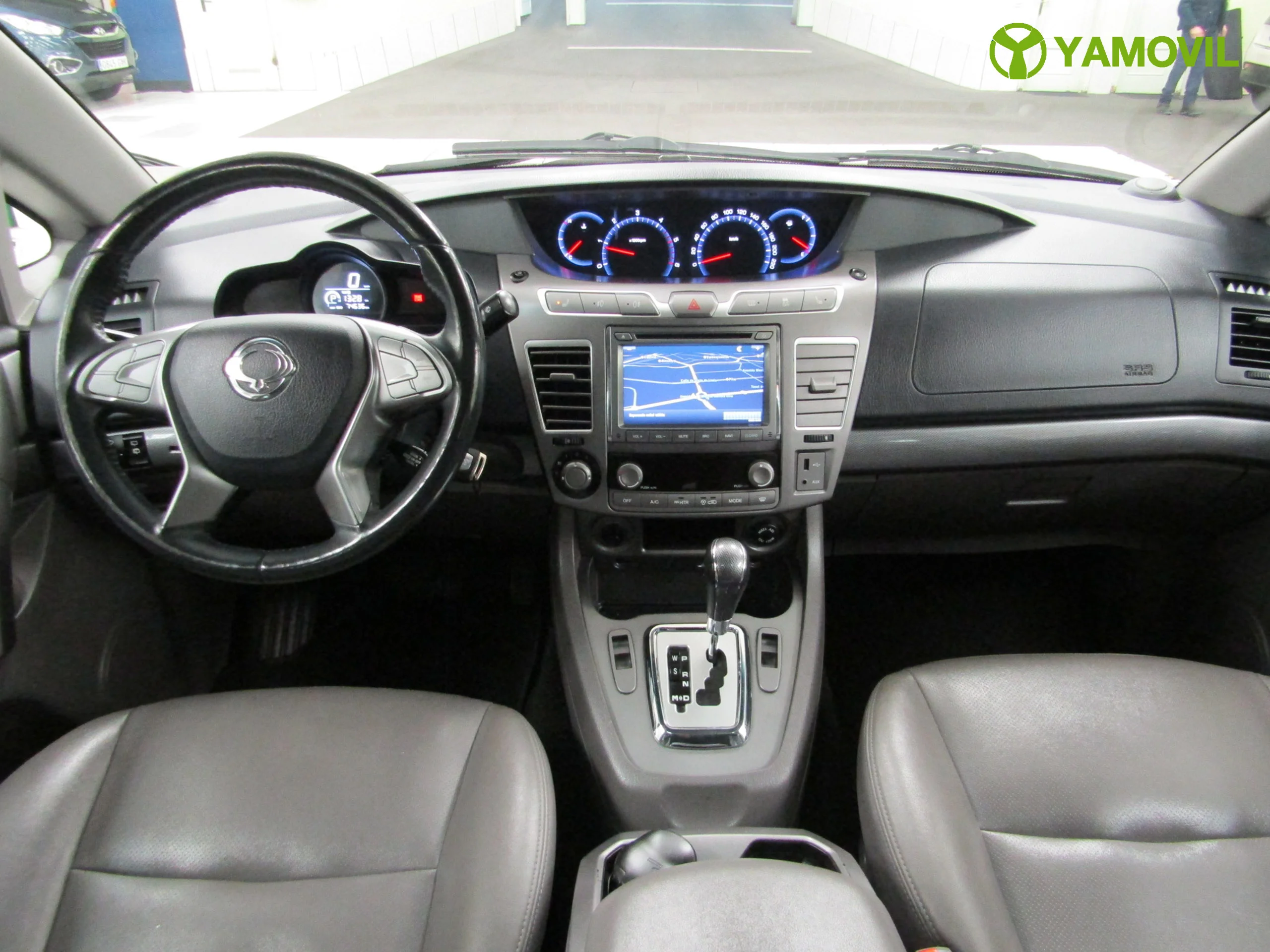 SsangYong Rodius 2.0D 155CV LIMITED - Foto 21