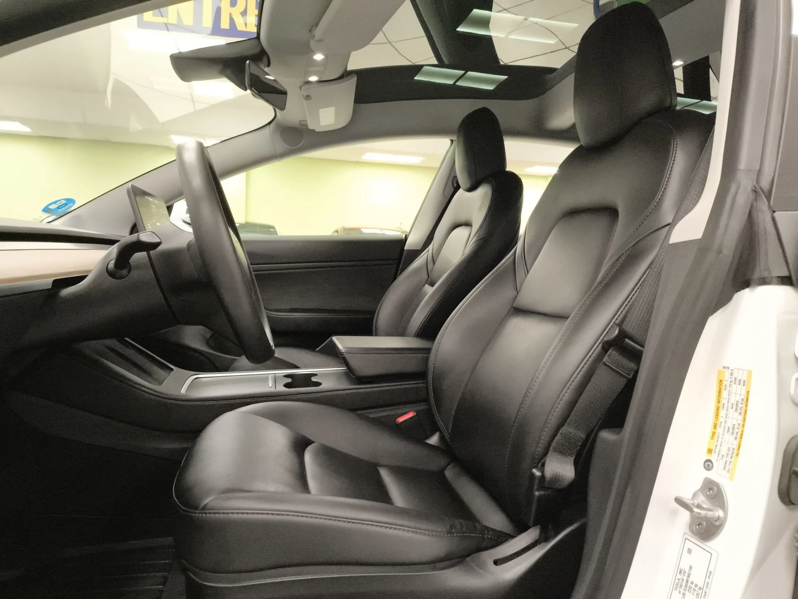 Tesla Model 3 Gran Autonomía 4WD 366 kW (498 CV) - Foto 8