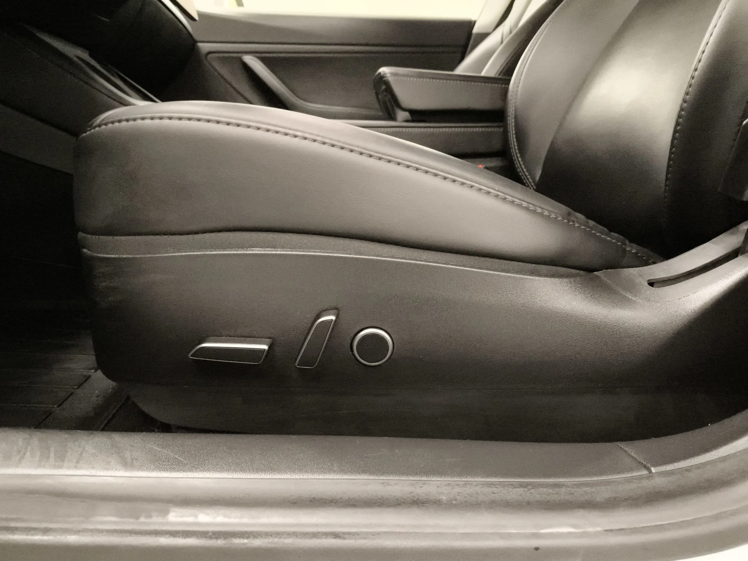 Tesla Model 3 Gran Autonomía 4WD 366 kW (498 CV) - Foto 9