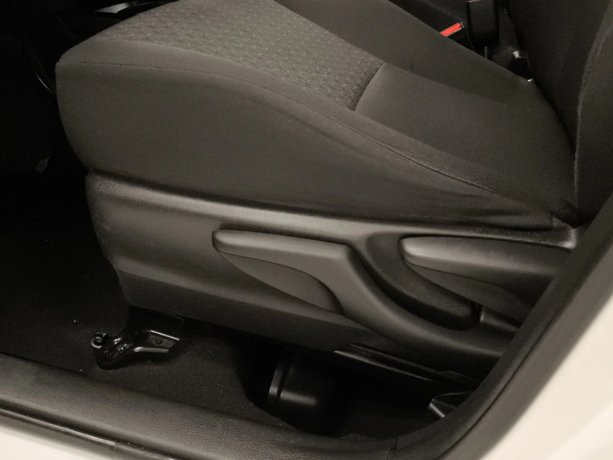 Toyota Yaris 1.3 Active MultiDrive 73 kW (99 CV) - Foto 9